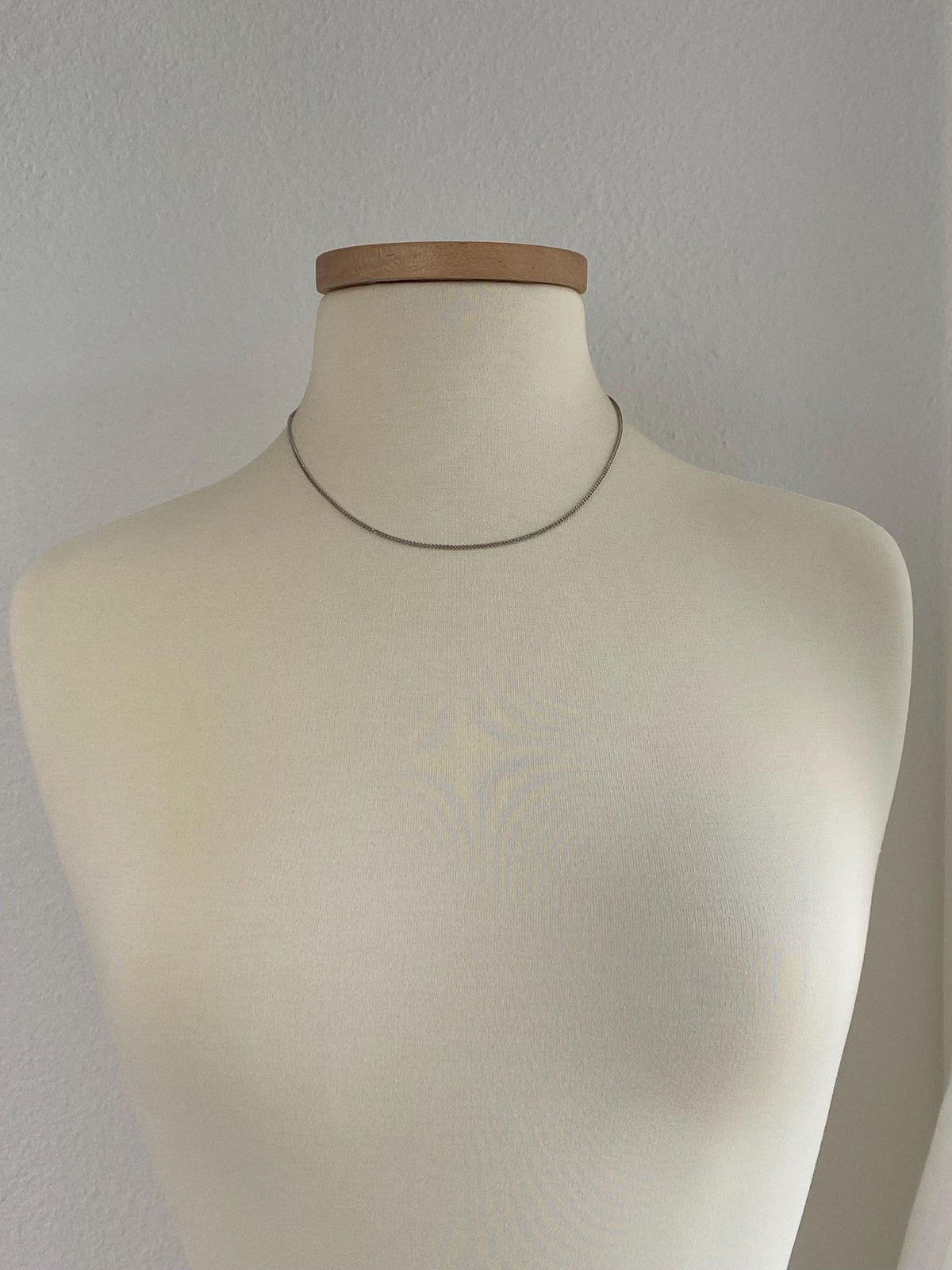 Solid 18k White Gold Curb Chain Necklace - 17.75 inches