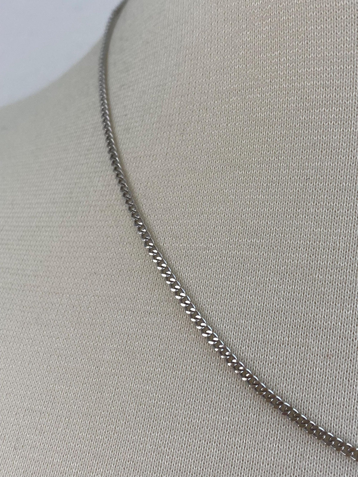 Solid 18k White Gold Curb Chain Necklace - 17.75 inches