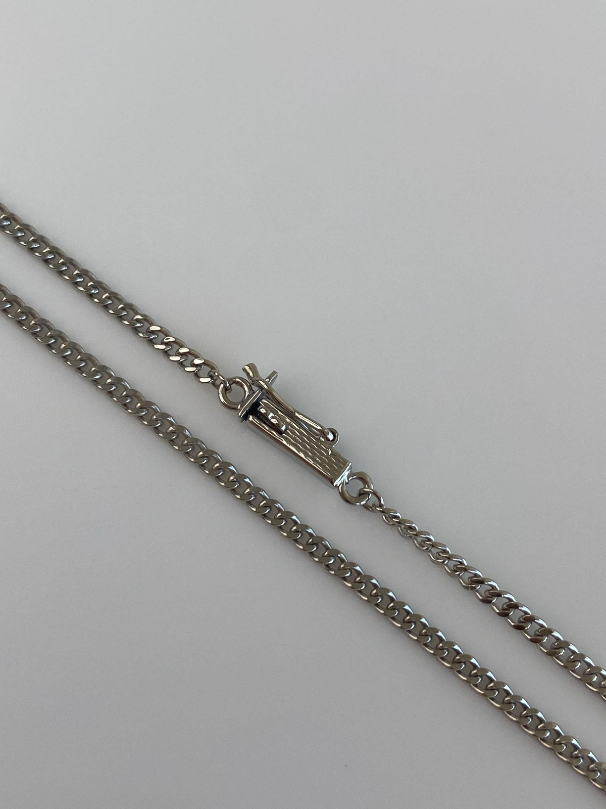 Solid 18k White Gold Curb Chain Necklace - 17.75 inches