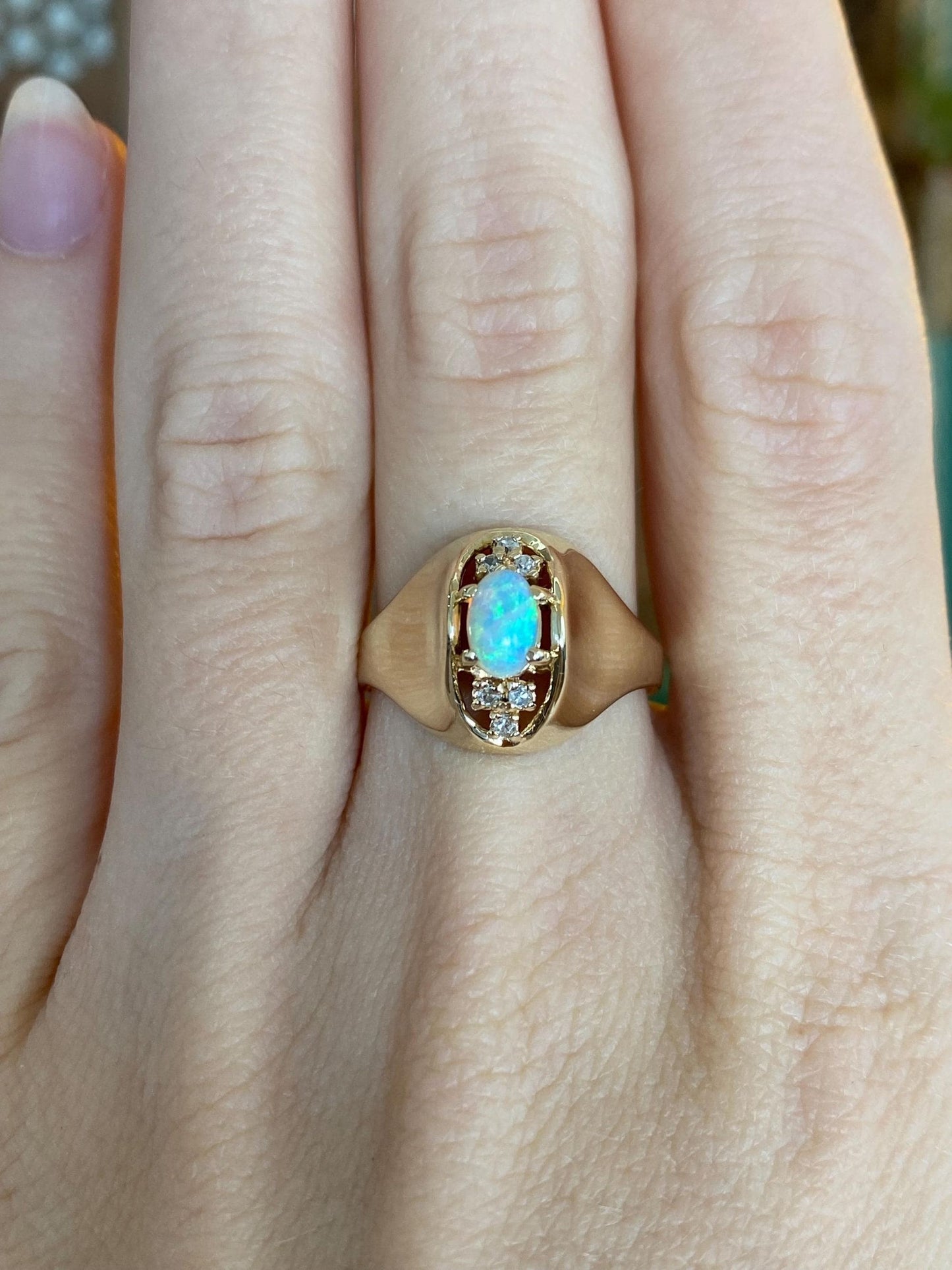 Vintage Solid 14k Yellow Gold Opal Diamond Ring - Size 7.5