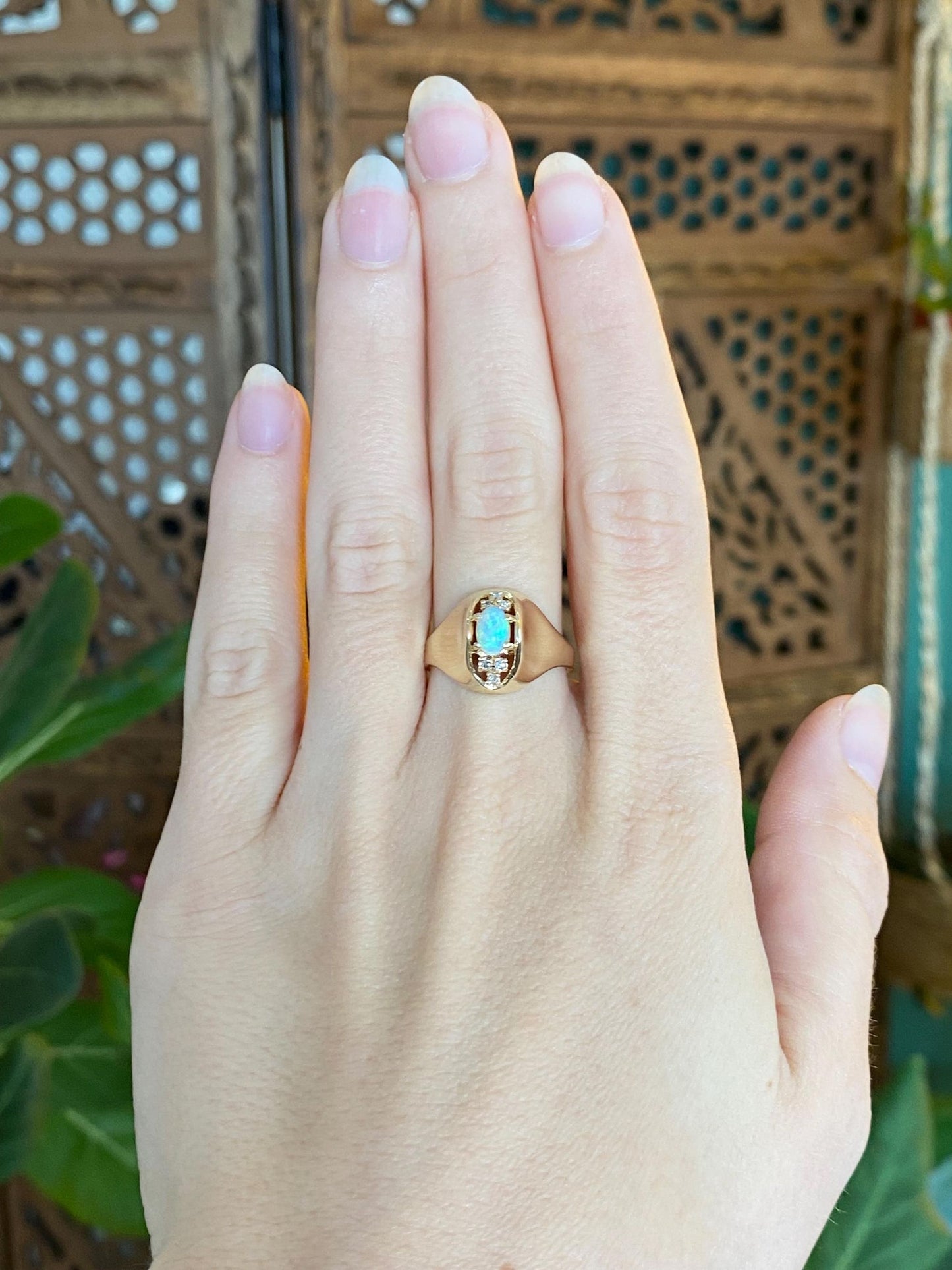 Vintage Solid 14k Yellow Gold Opal Diamond Ring - Size 7.5