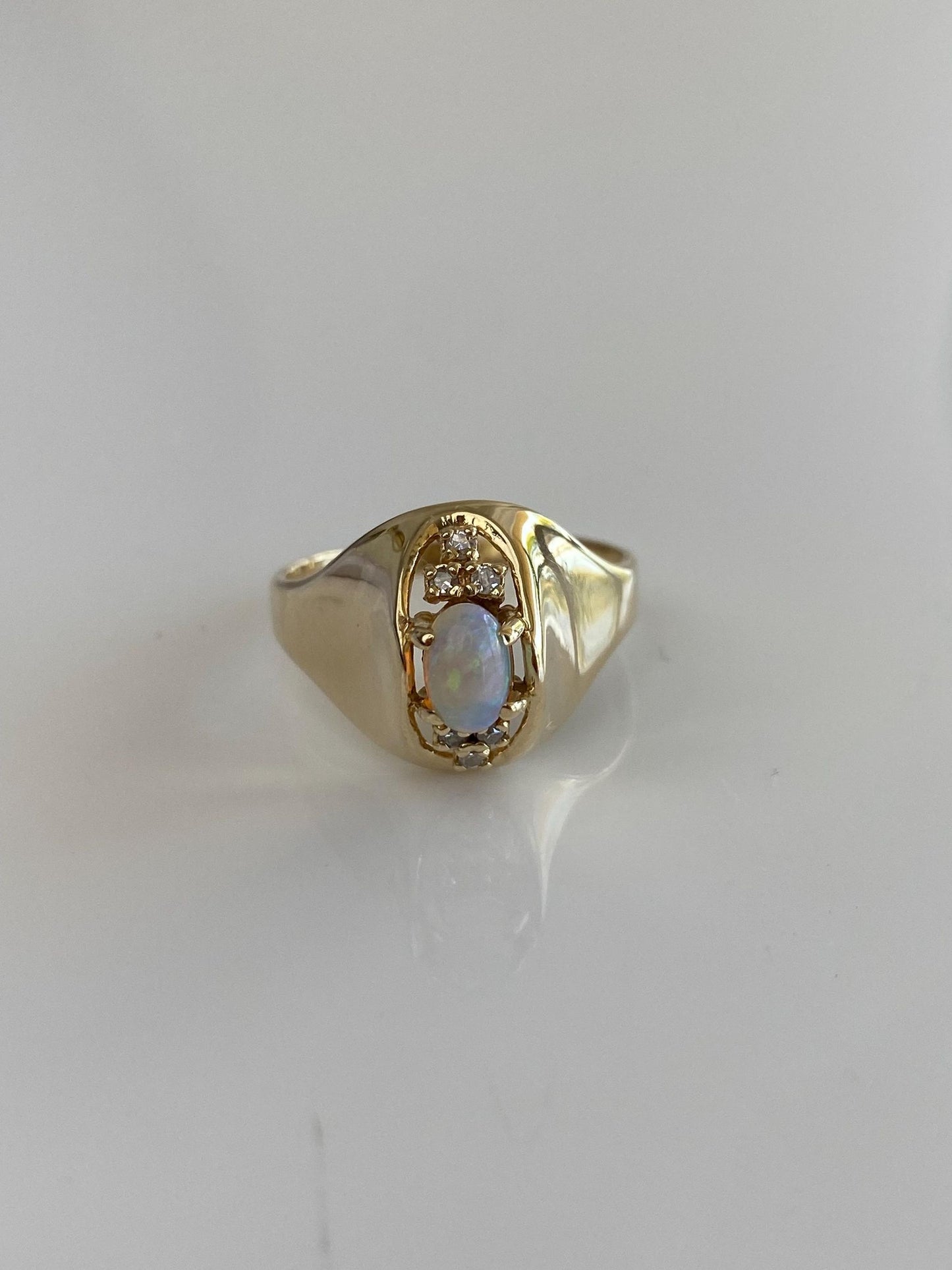 Vintage Solid 14k Yellow Gold Opal Diamond Ring - Size 7.5