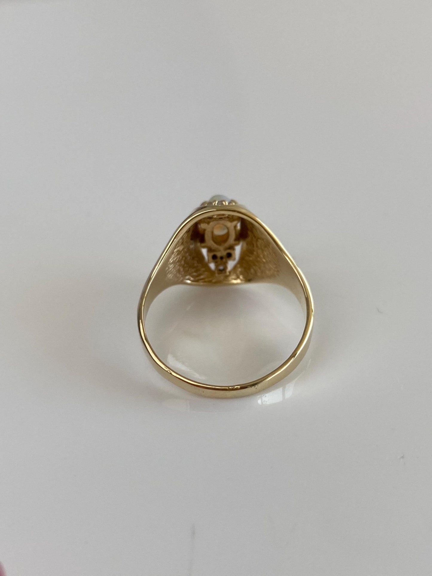 Vintage Solid 14k Yellow Gold Opal Diamond Ring - Size 7.5