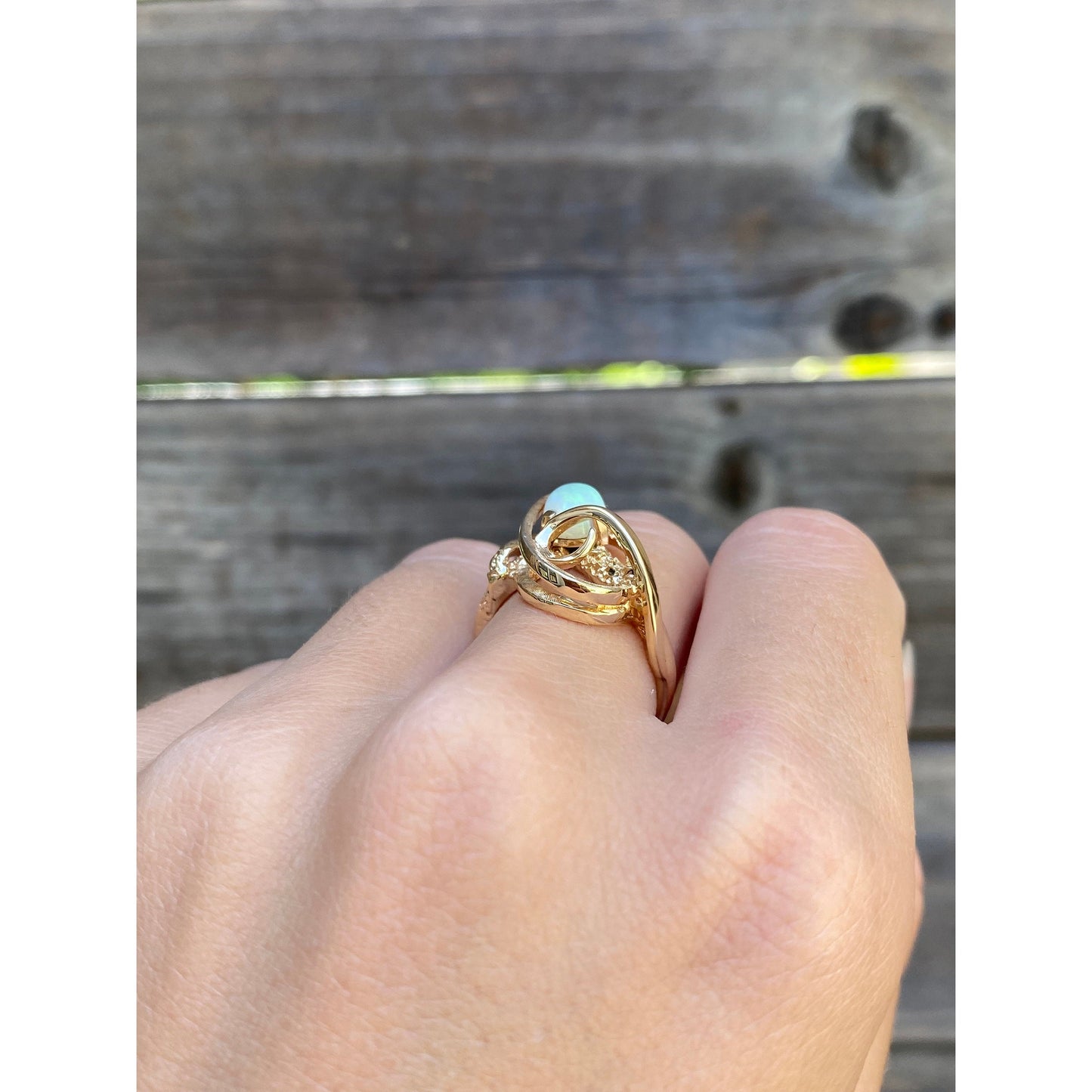 Vintage Solid 14k Yellow Gold Opal Textured Ring - Size 6.75