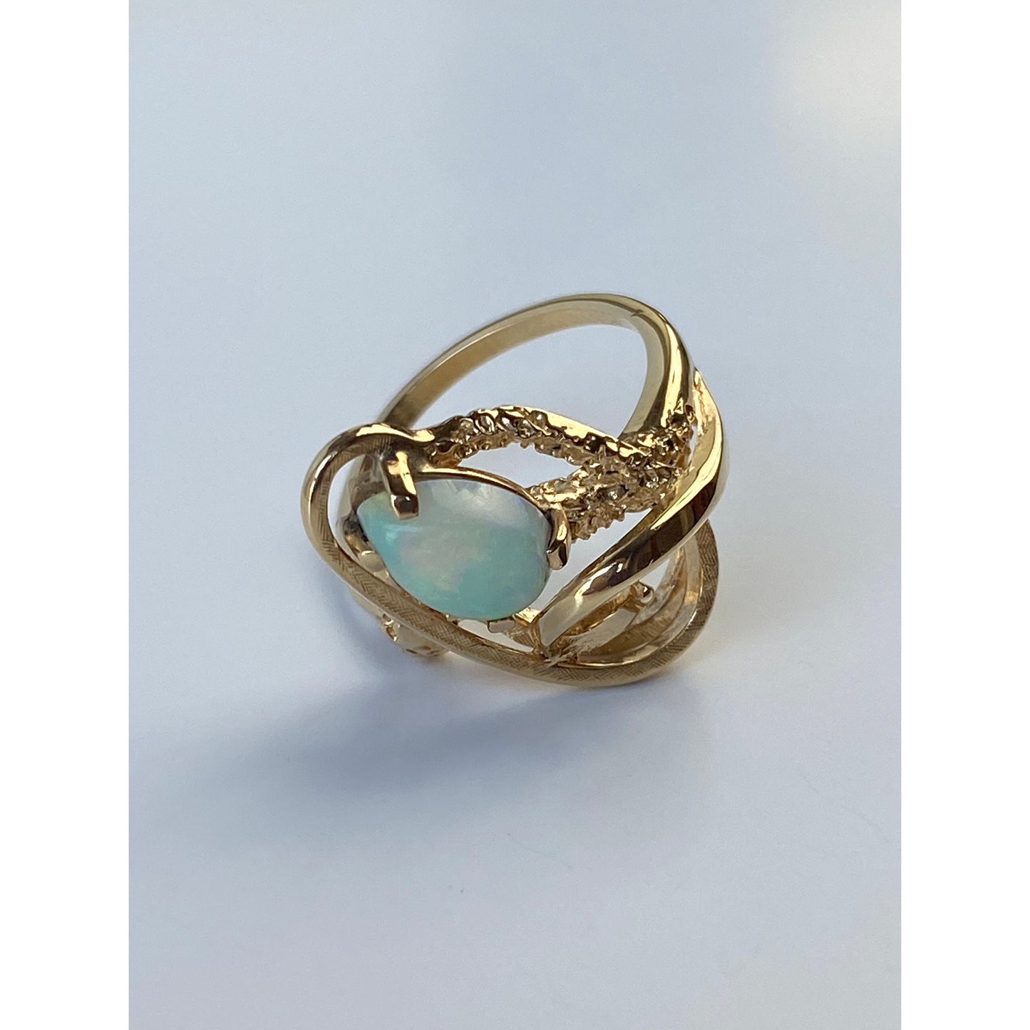 Vintage Solid 14k Yellow Gold Opal Textured Ring - Size 6.75