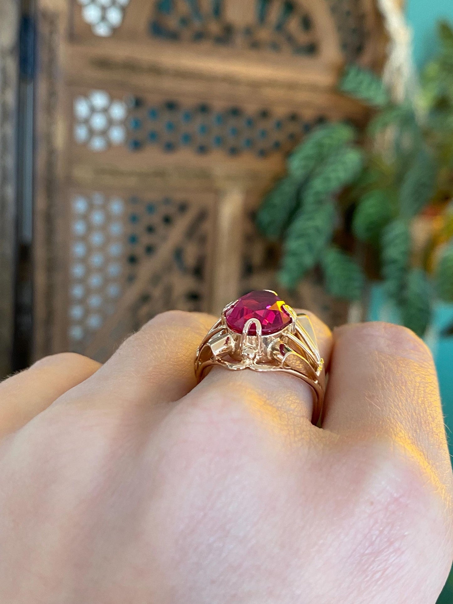 Vintage Solid 14k Rose Gold Pink Sapphire Ring - Size 7.5