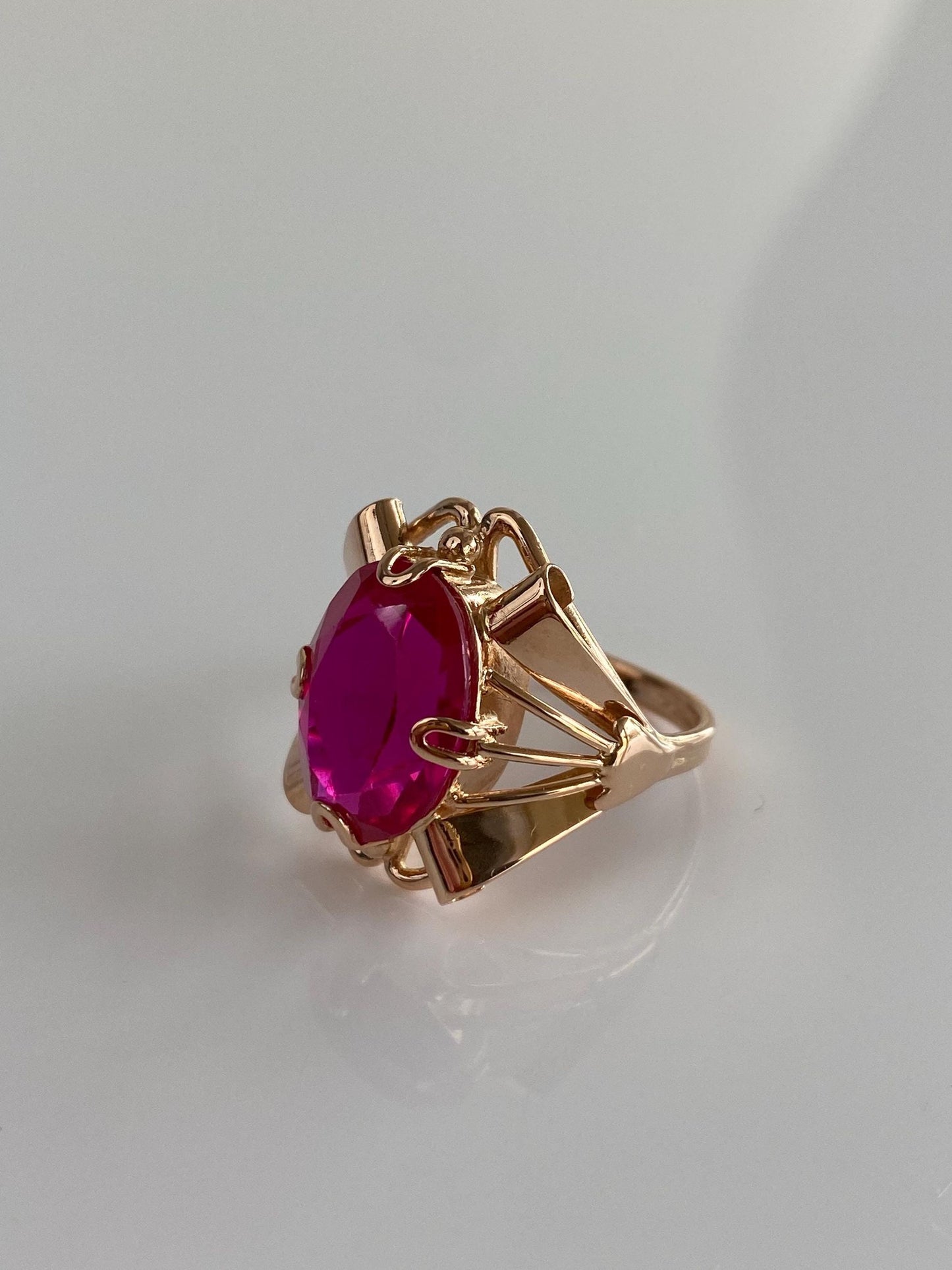 Vintage Solid 14k Rose Gold Pink Sapphire Ring - Size 7.5