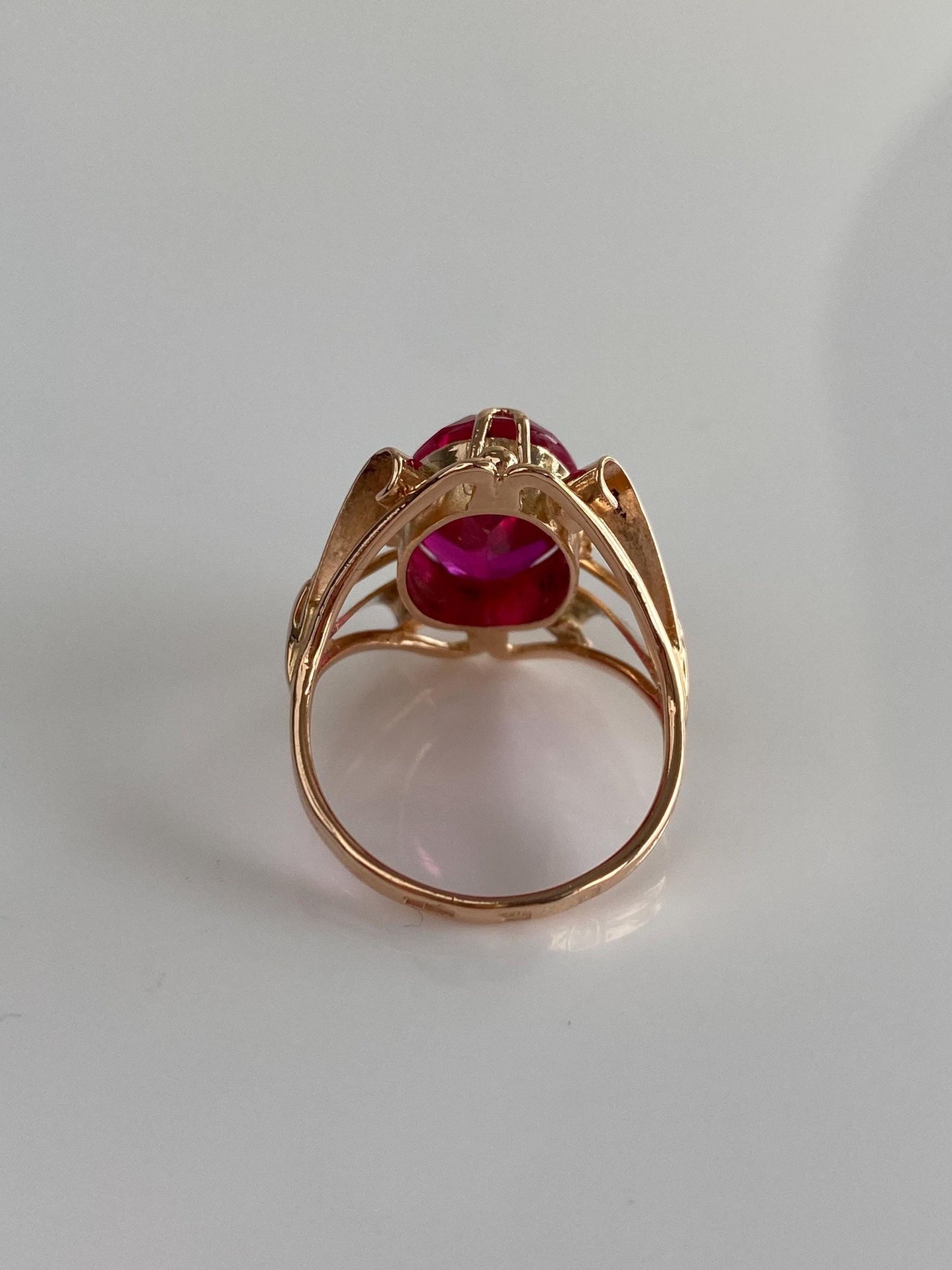 Vintage Solid 14k Rose Gold Pink Sapphire Ring - Size 7.5