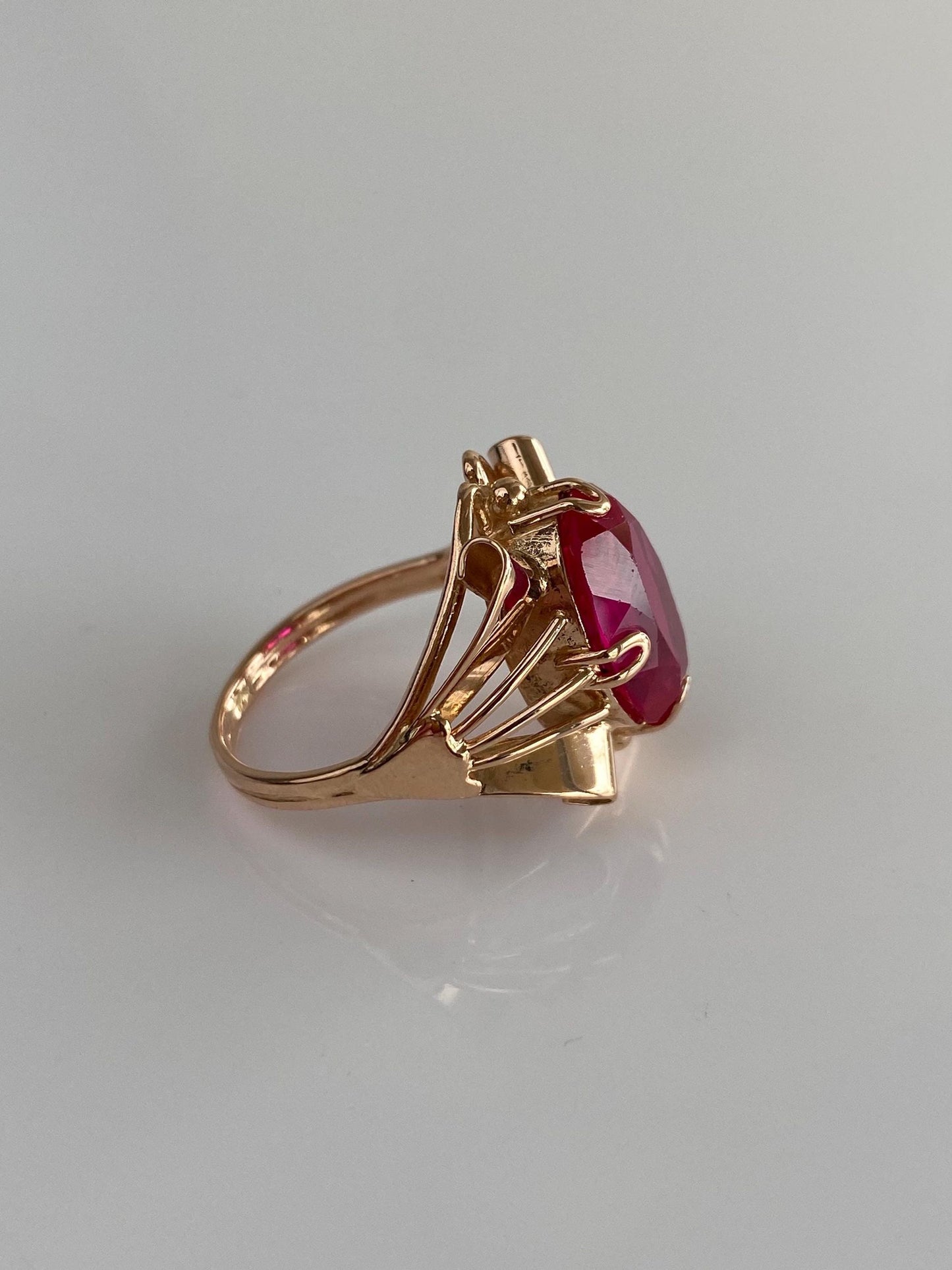 Vintage Solid 14k Rose Gold Pink Sapphire Ring - Size 7.5