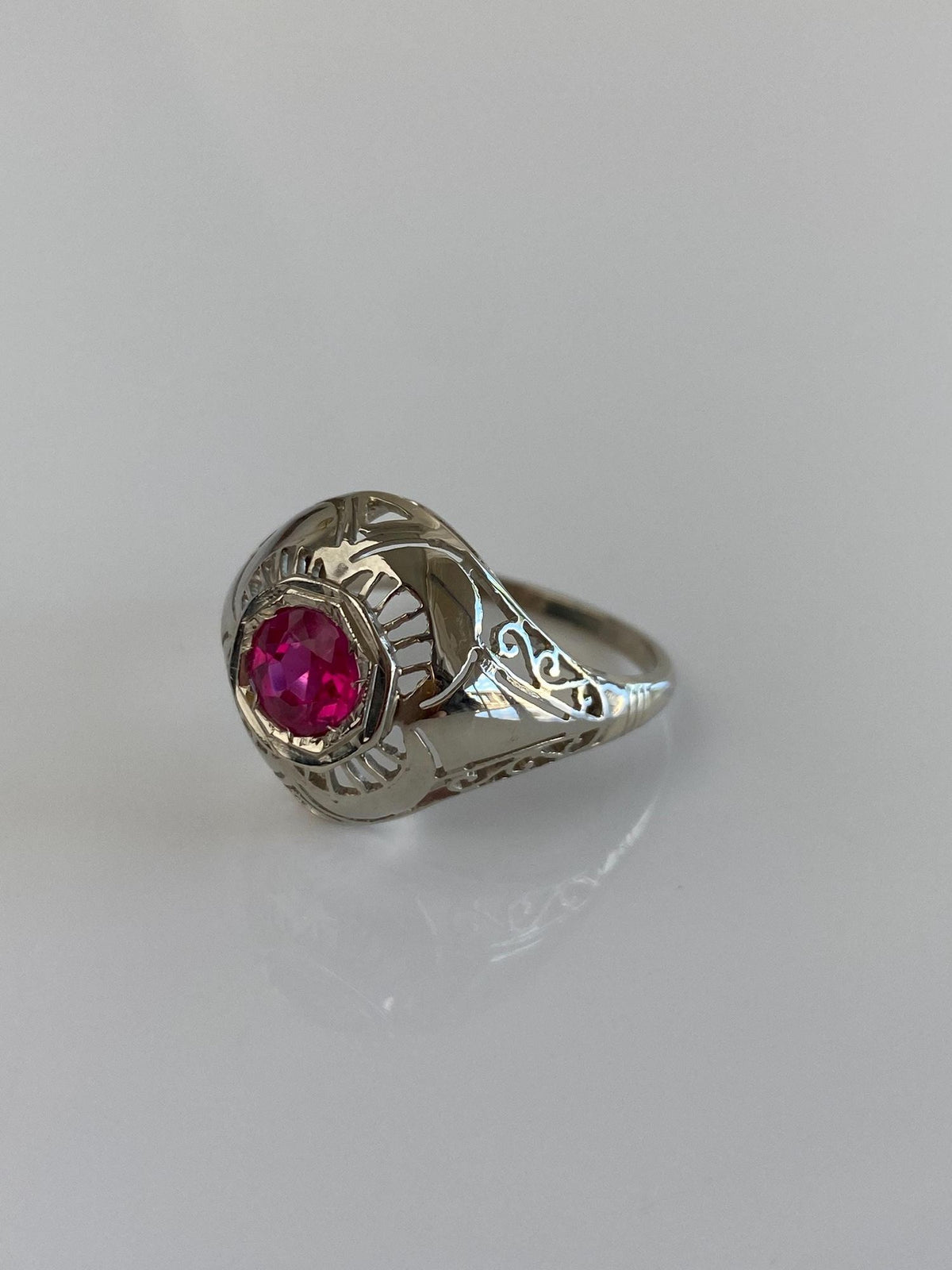 Vintage Solid 14k White Gold Pink Sapphire Domed Art Deco Ring - Size 8