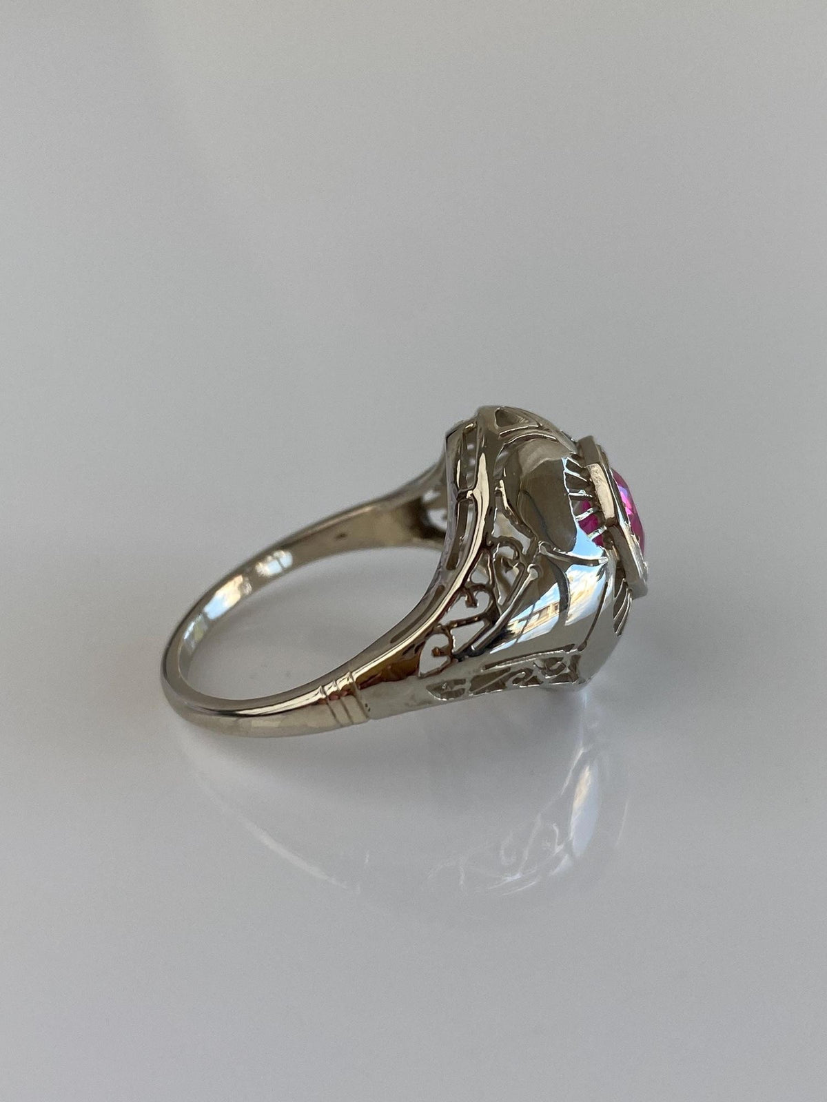 Vintage Solid 14k White Gold Pink Sapphire Domed Art Deco Ring - Size 8