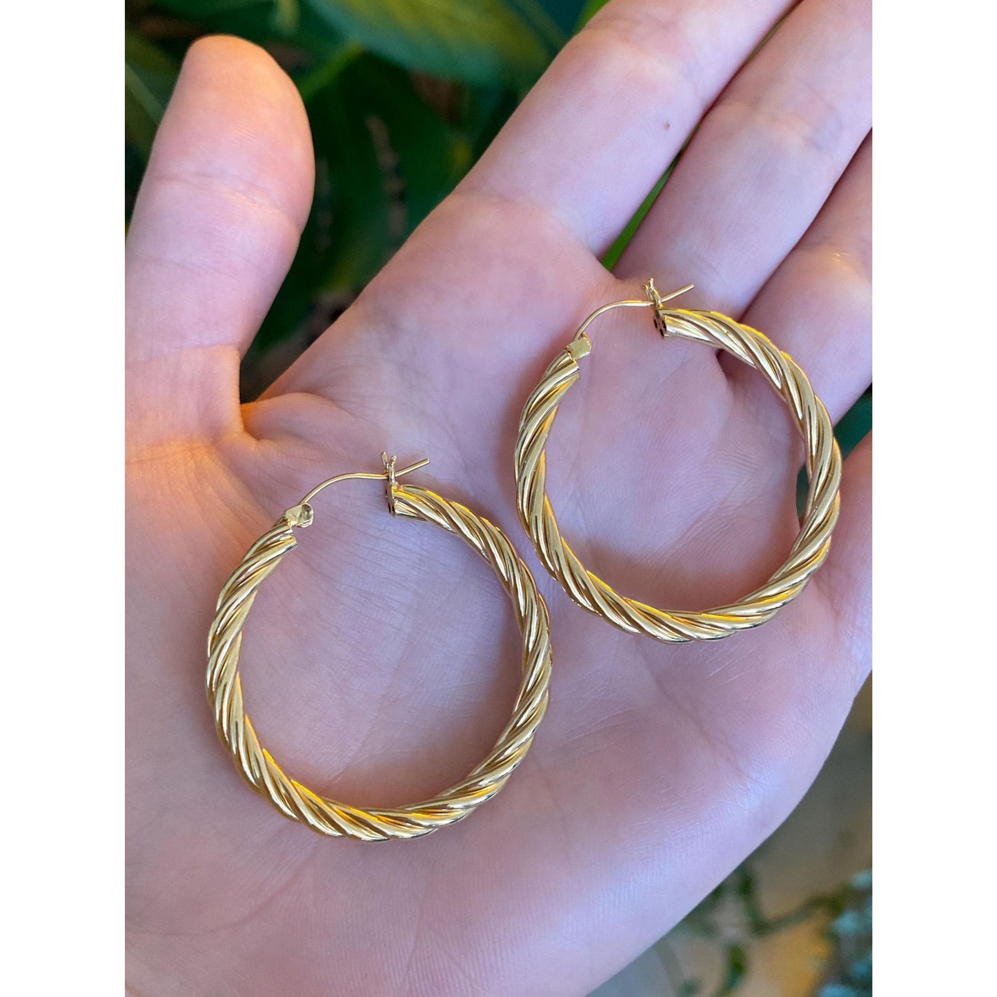 Vintage 14k Yellow Gold Twist Hoop Earrings