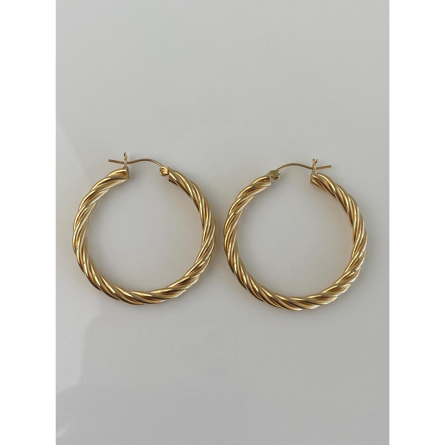 Vintage 14k Yellow Gold Twist Hoop Earrings