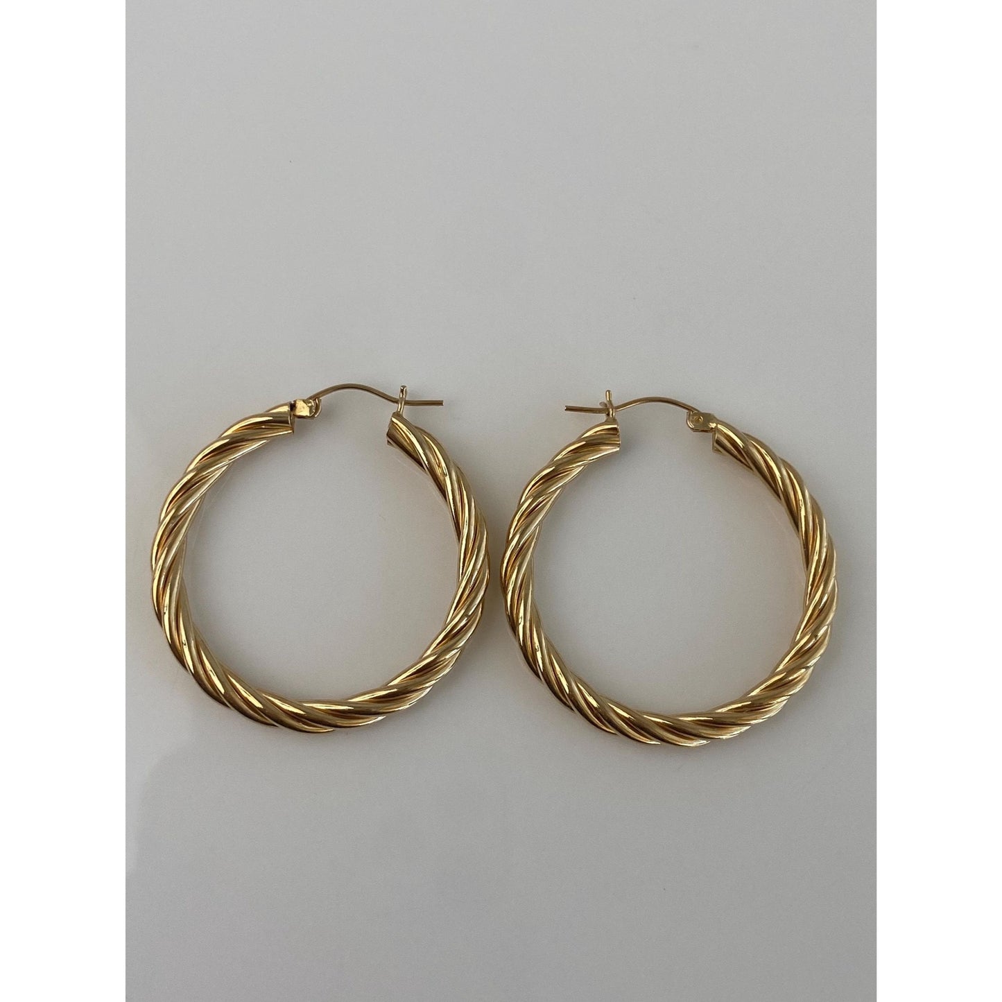 Vintage 14k Yellow Gold Twist Hoop Earrings
