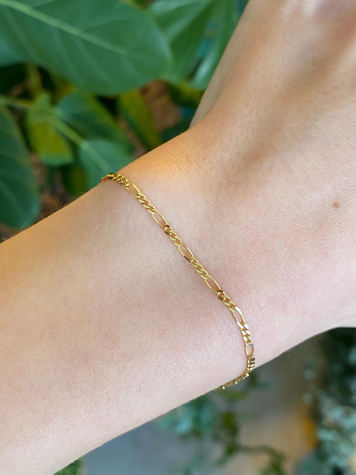 Vintage Solid 14k Yellow Gold Dainty Figaro Chain Bracelet - 7 inches