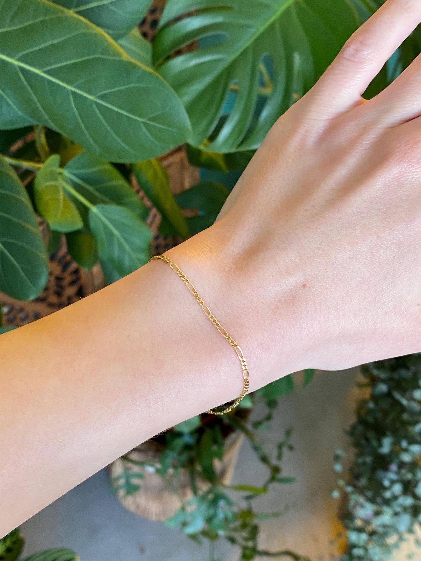 Vintage Solid 14k Yellow Gold Dainty Figaro Chain Bracelet - 7 inches