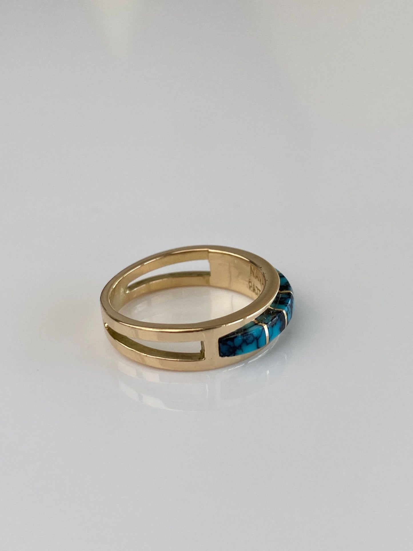 Vintage Solid 14k Yellow Gold Patrick Smith Turquoise Inlay  Ring - Size 5.5