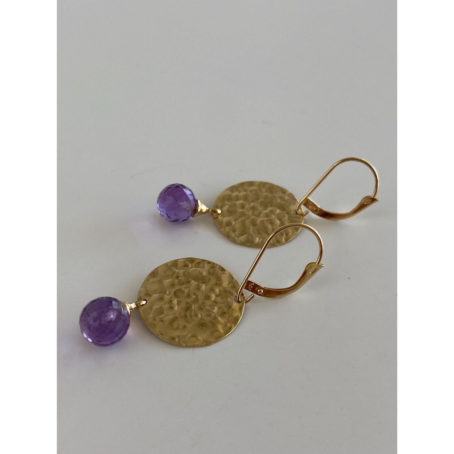 Vintage Solid 14k Yellow Gold Rose Cut Amethyst Hammered Disc Dangle Earrings