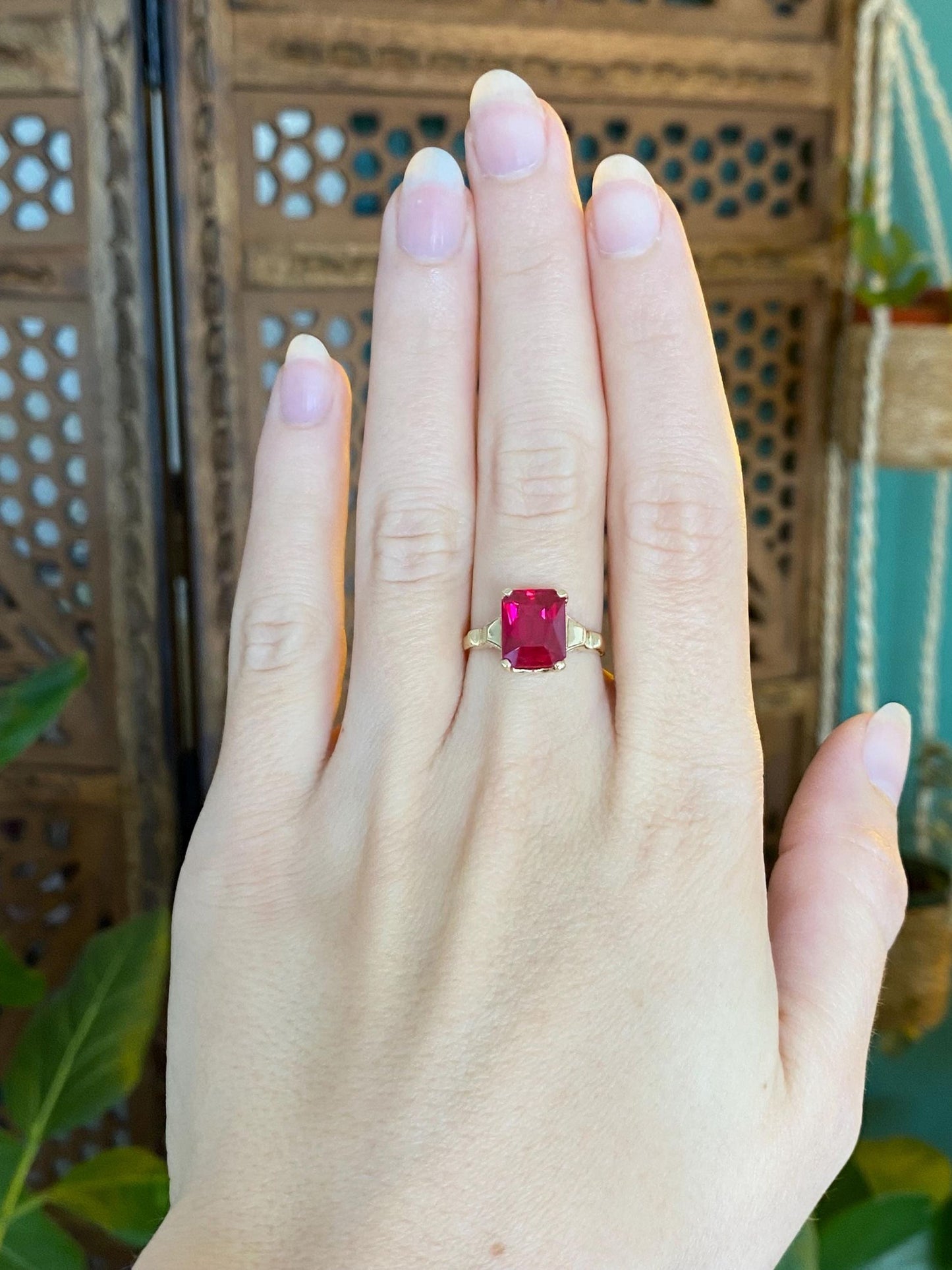 Vintage Solid 10k Yellow Gold Pink Sapphire Ring - Size 6.25