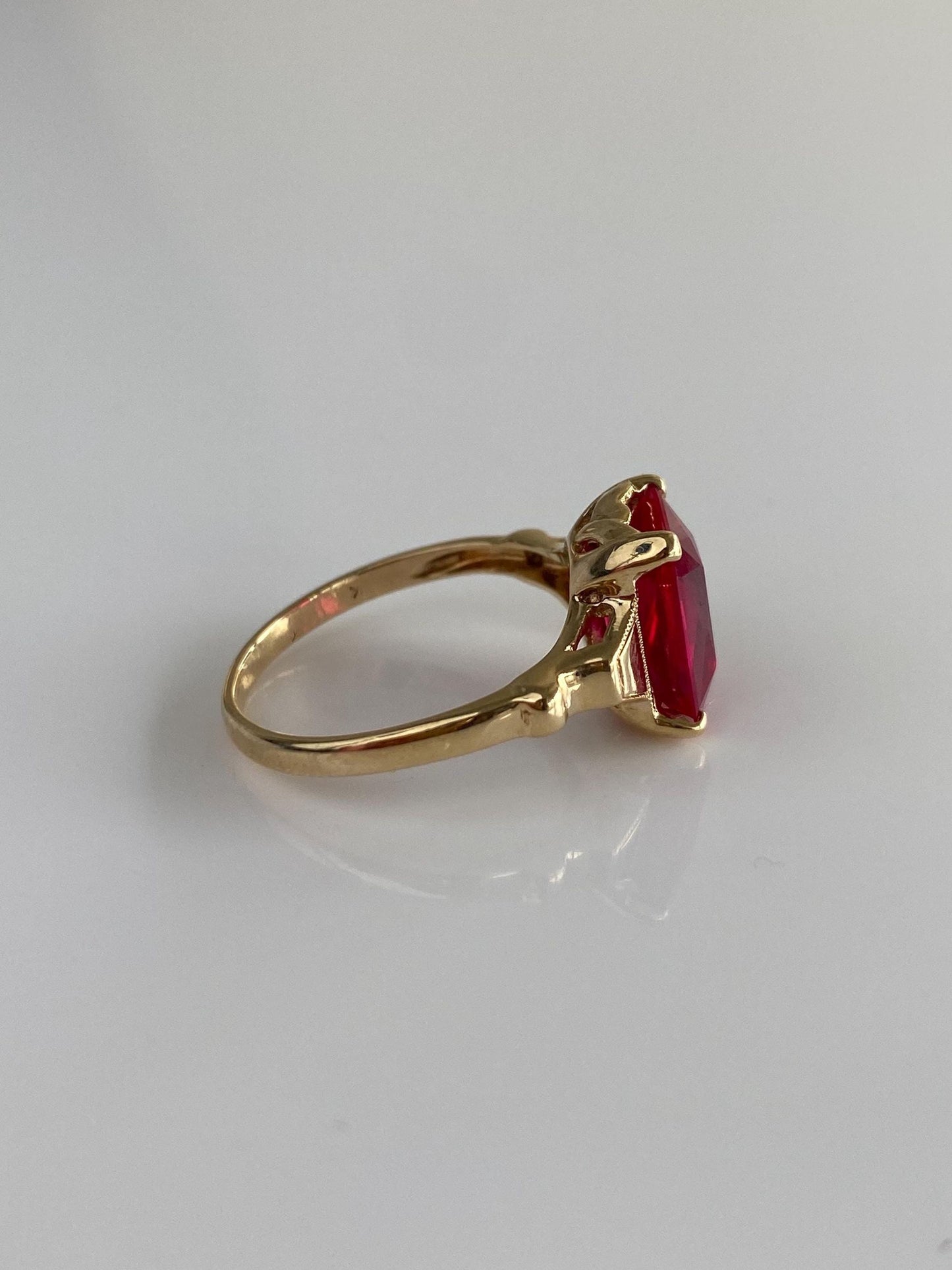 Vintage Solid 10k Yellow Gold Pink Sapphire Ring - Size 6.25
