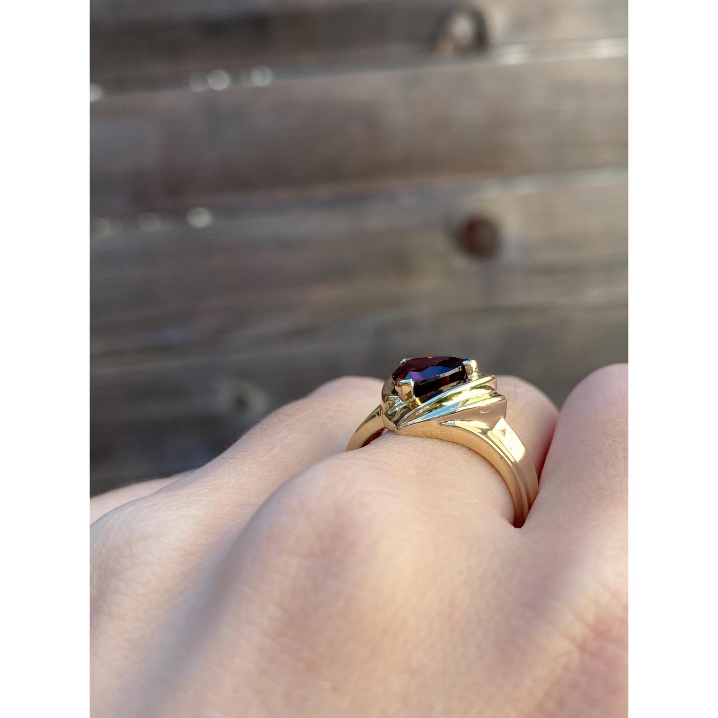 Vintage Solid 10k Yellow Gold Garnet Triangle Ring - Size 8