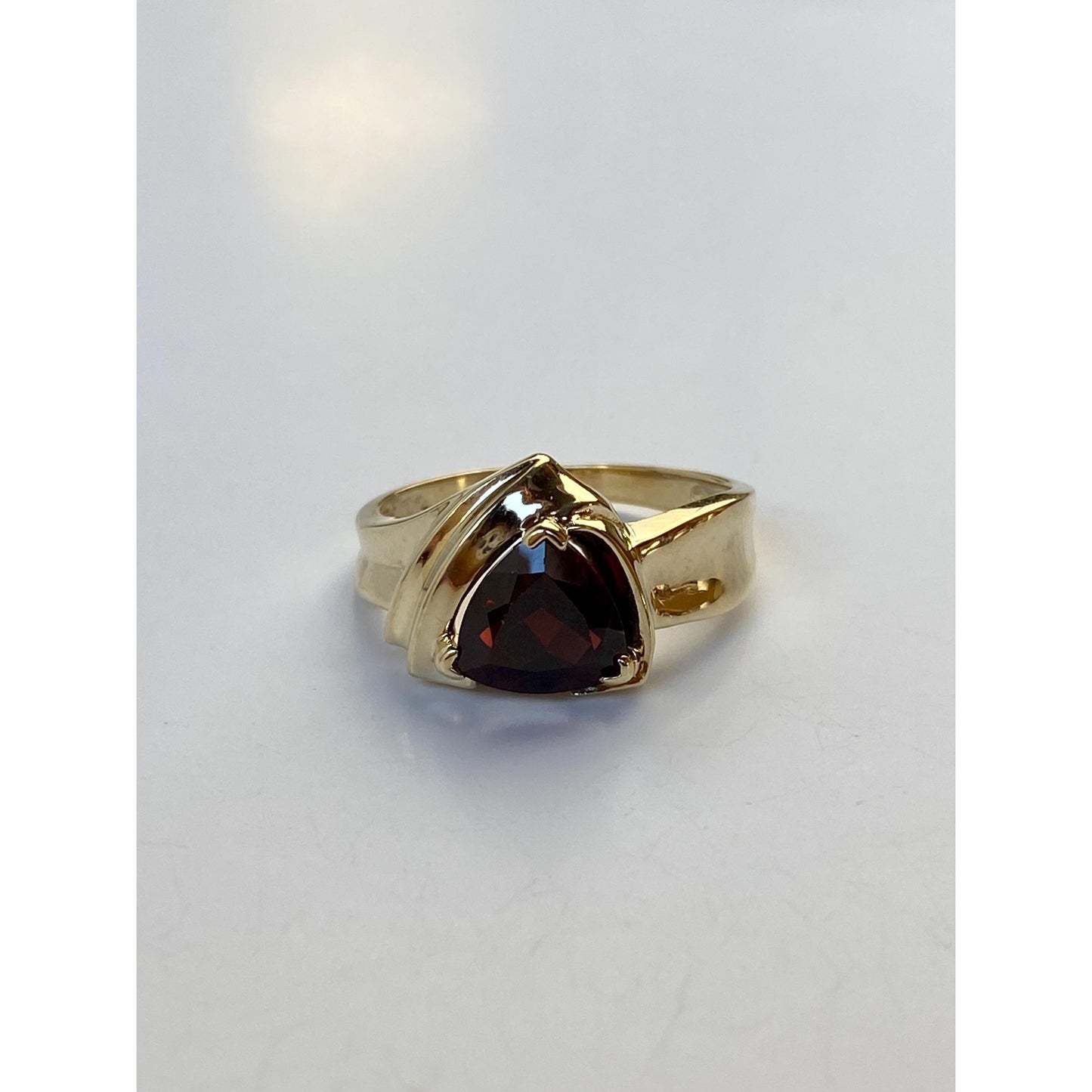Vintage Solid 10k Yellow Gold Garnet Triangle Ring - Size 8