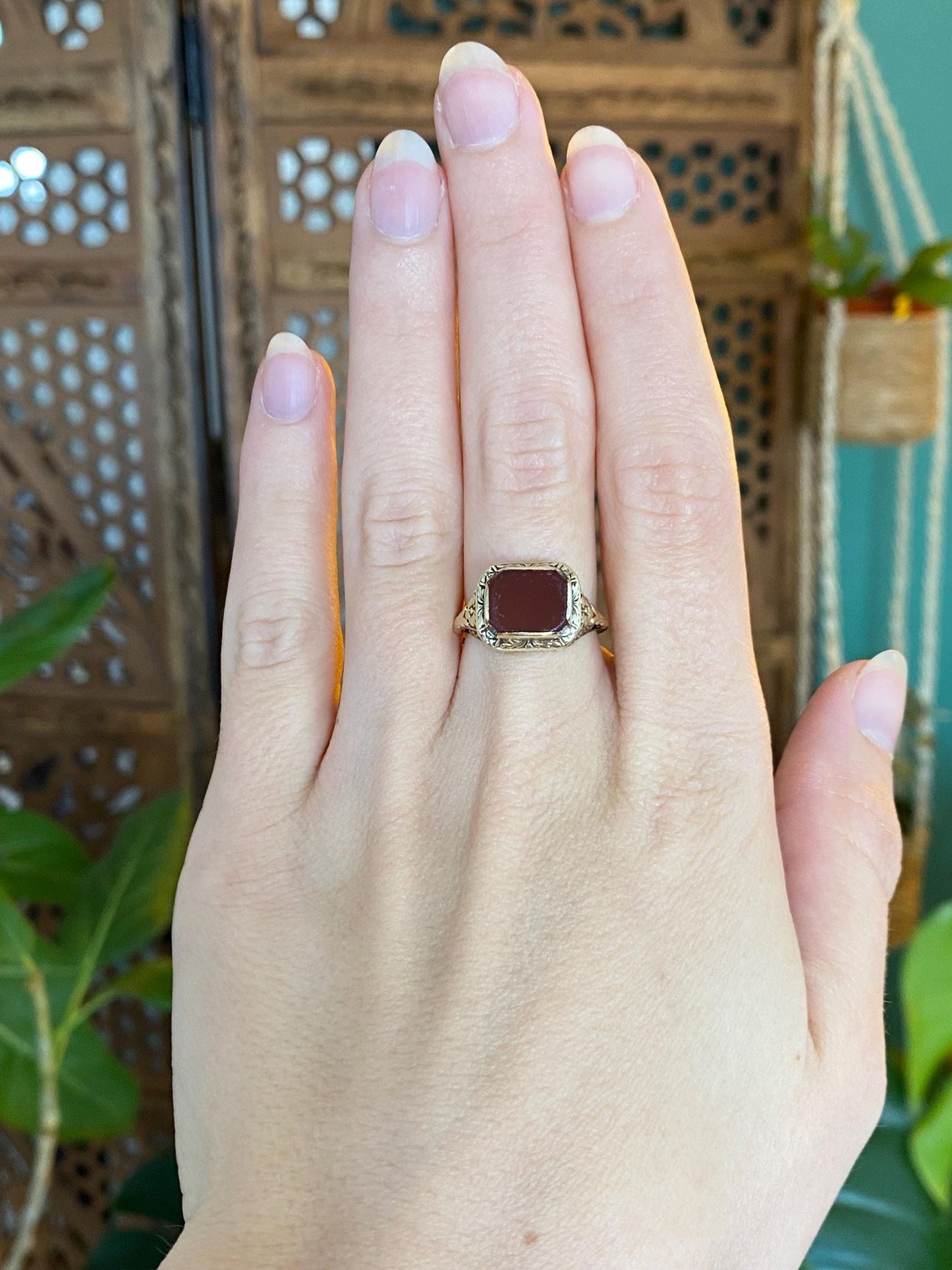 Vintage Solid 14k Yellow Gold Carnelian Ring - Size 5.75