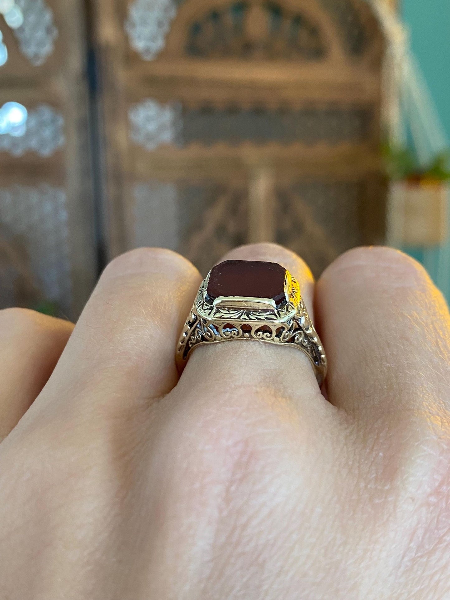 Vintage Solid 14k Yellow Gold Carnelian Ring - Size 5.75