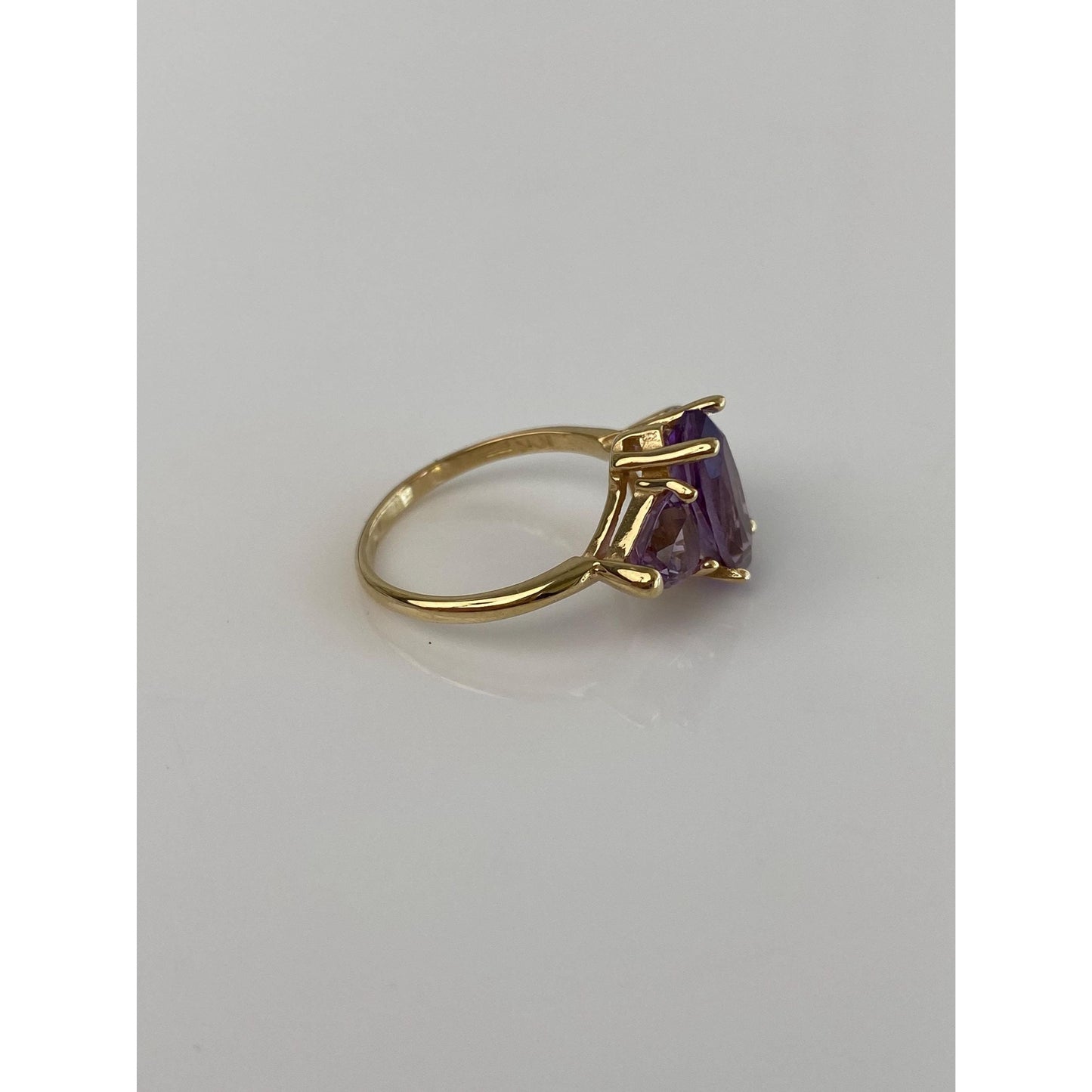 Vintage Solid 10k Yellow Gold Triple Amethyst Ring - Size 5.5