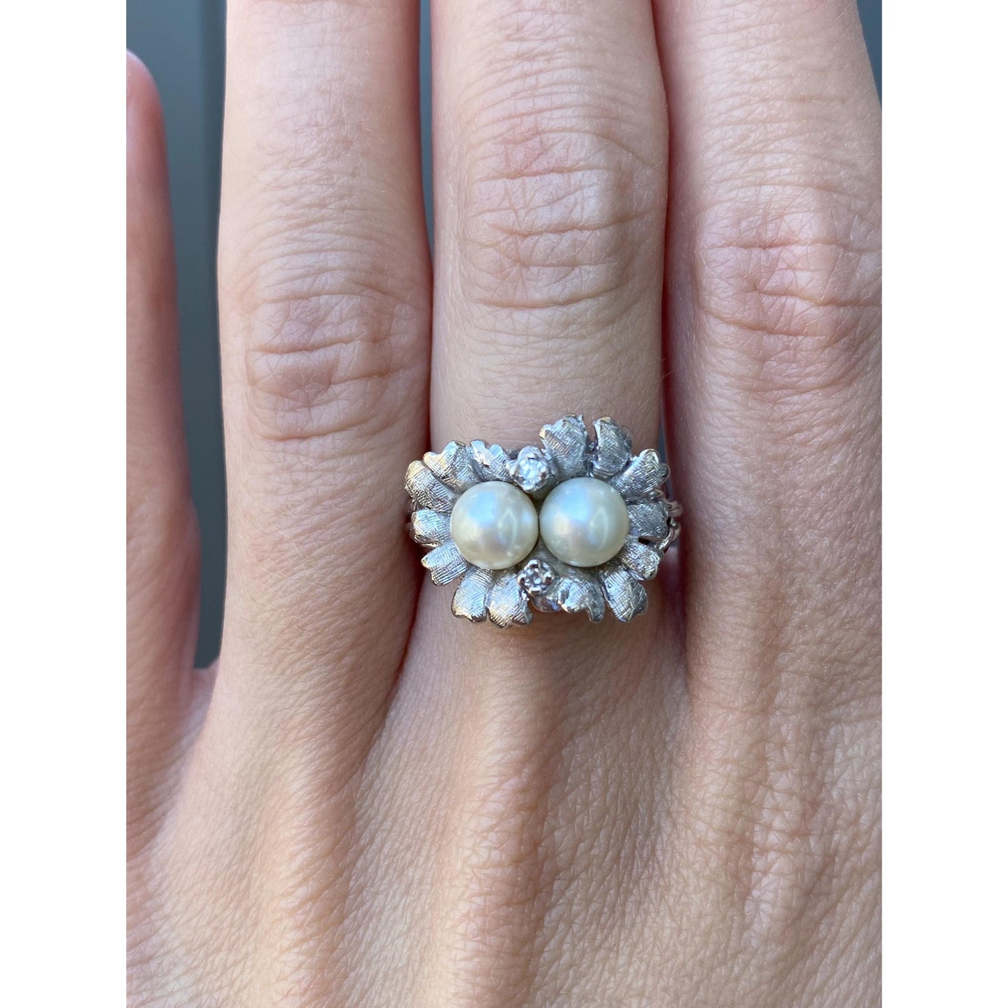 Vintage Solid 14k White Gold Diamond Pearl Flowers Ring - Size 5.5