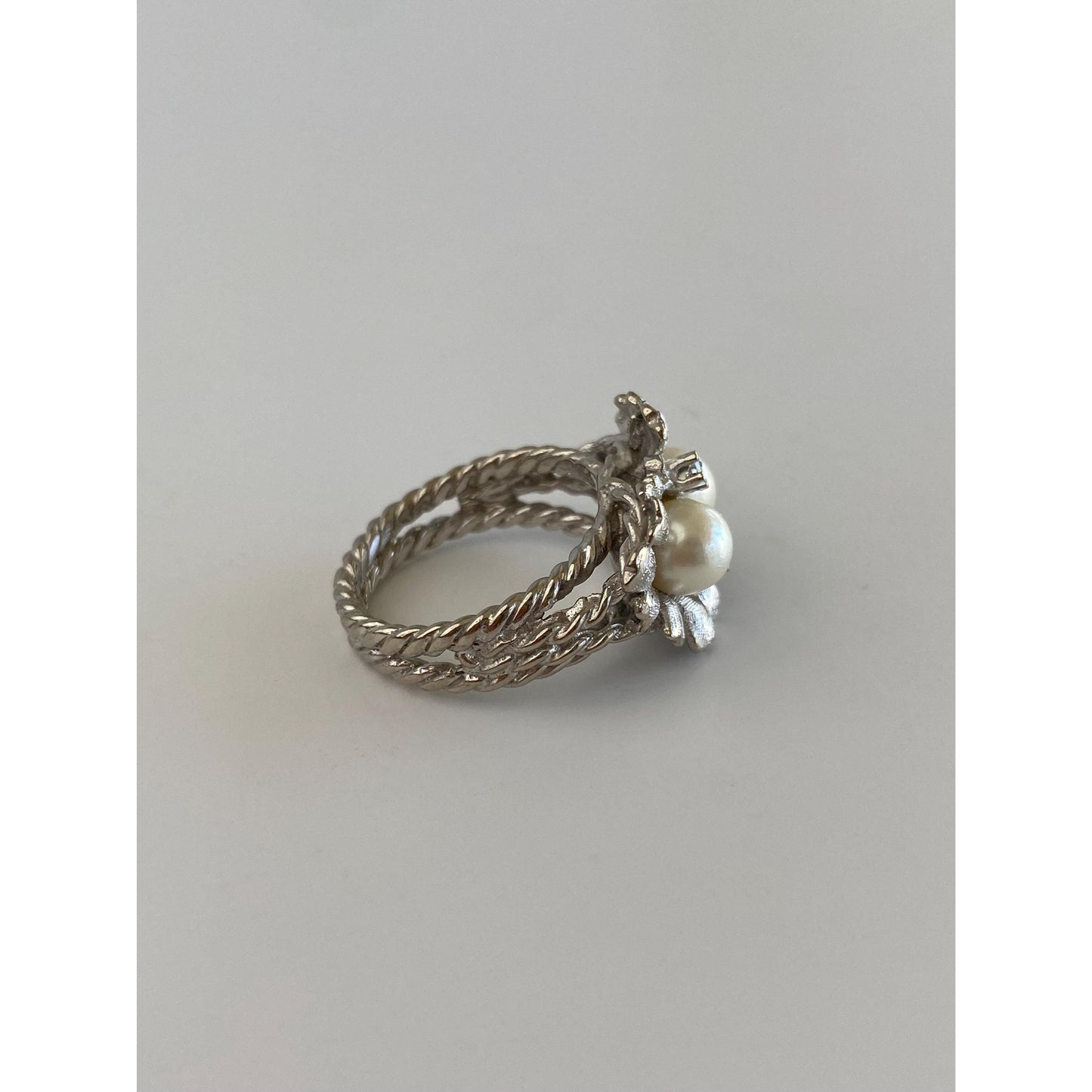 Vintage Solid 14k White Gold Diamond Pearl Flowers Ring - Size 5.5