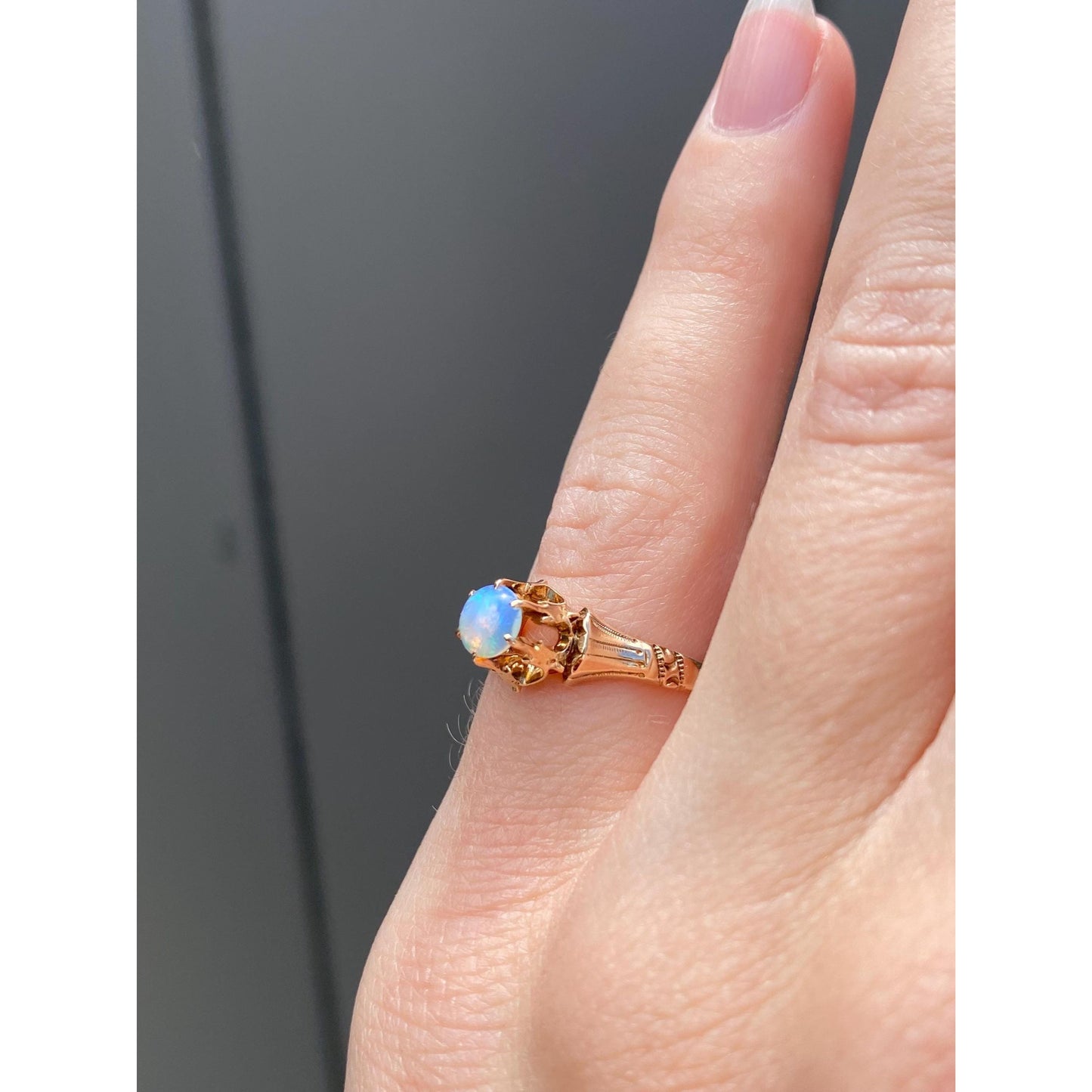 Vintage Solid 14k Yellow Gold Opal Ring - Size 4.25