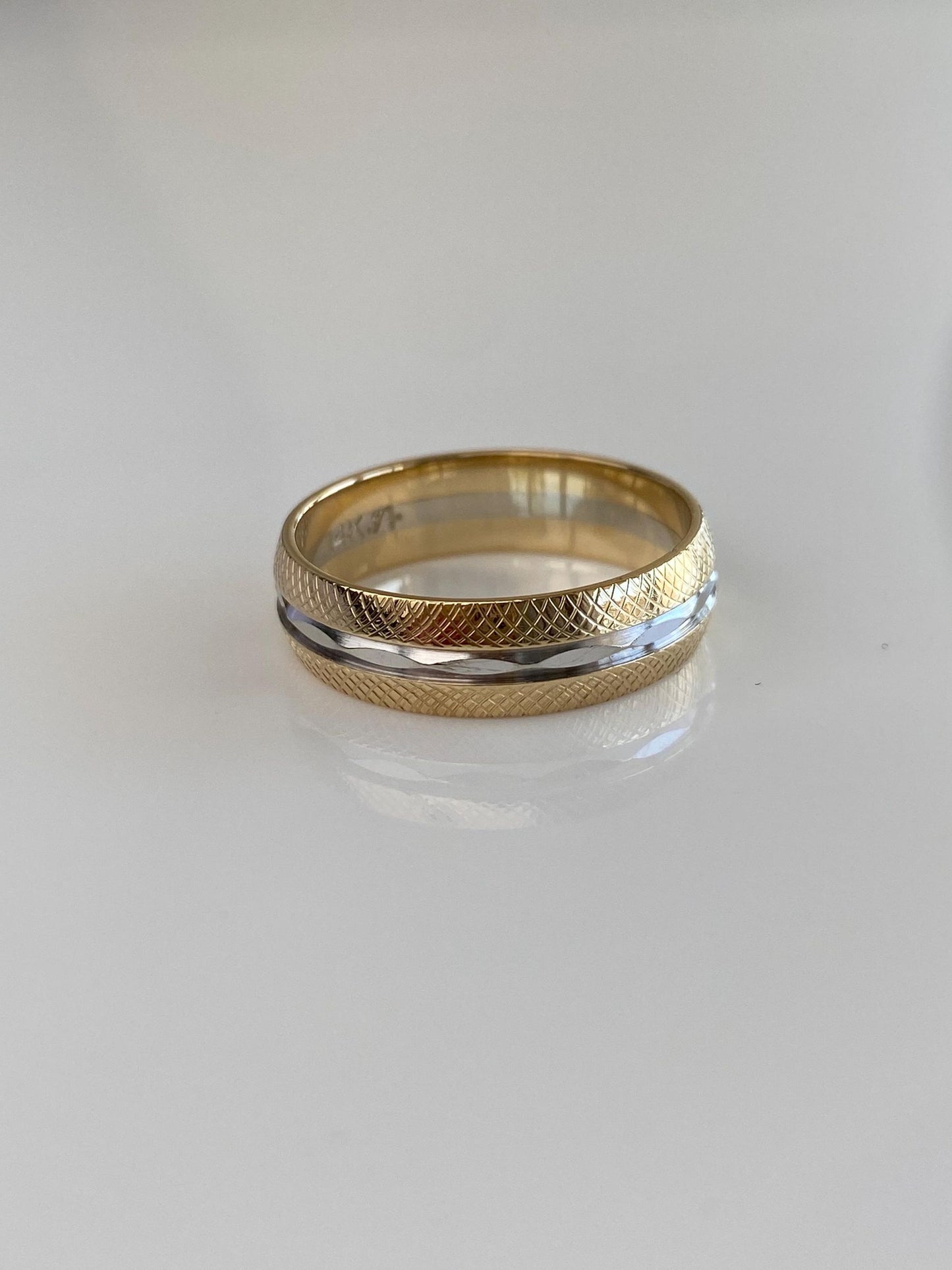 Vintage Solid 14k White & Yellow Gold Textured Diamond Cut Ring Band - Size 9.25