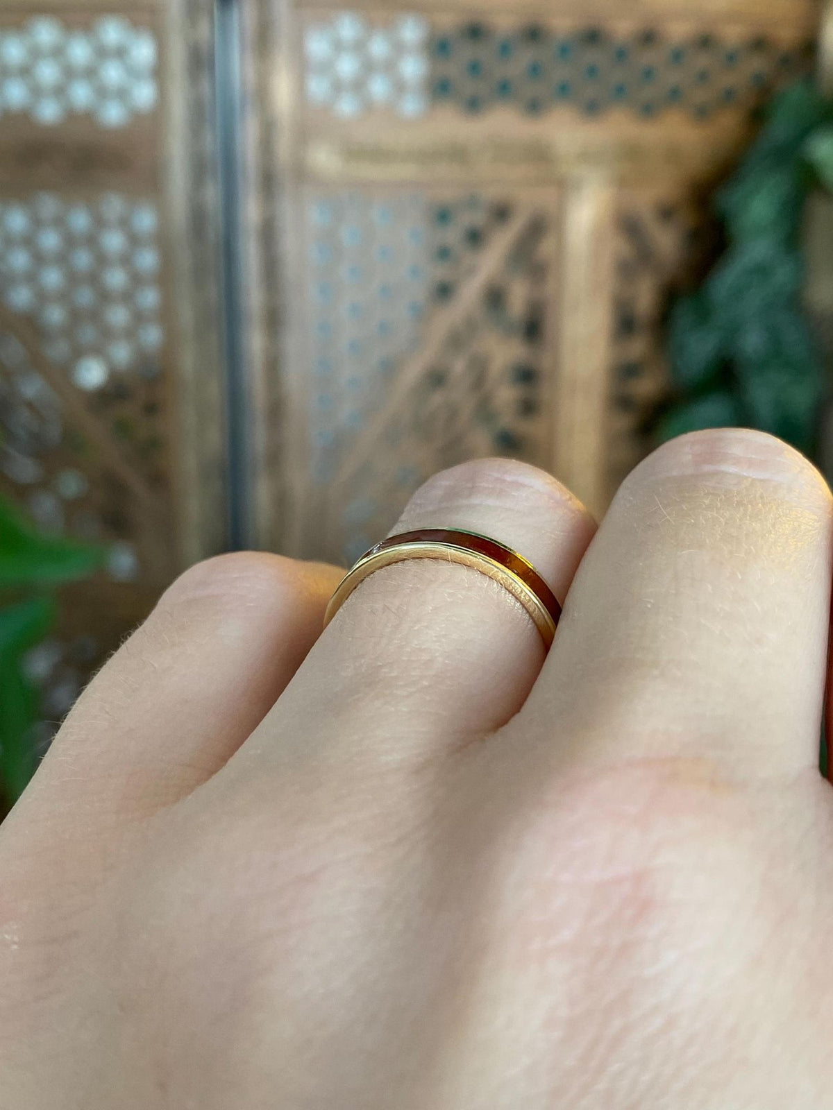 Vintage Solid 18k Yellow Gold Red Enamel Inlay Ring Band - Size 6