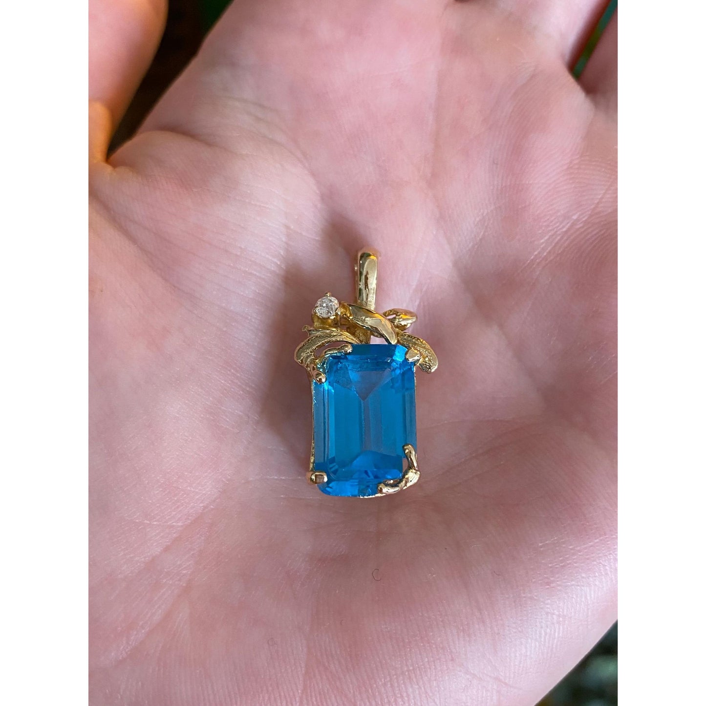 Vintage Solid 14k Yellow Gold Diamond Topaz Charm