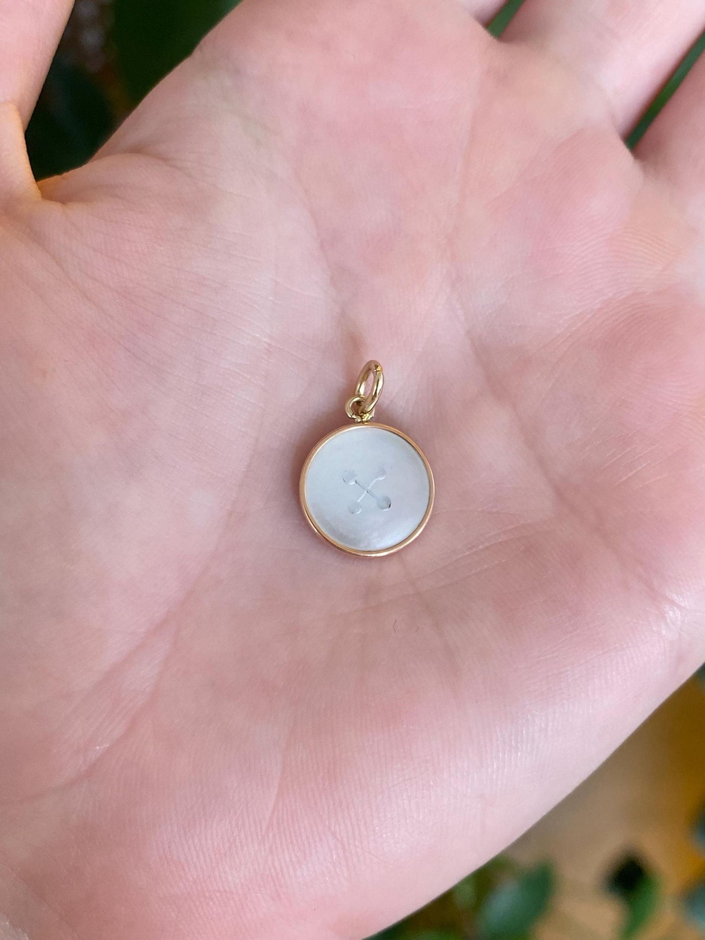 Vintage Solid 14k Yellow Gold Mother of Pearl Button Cufflink Charm