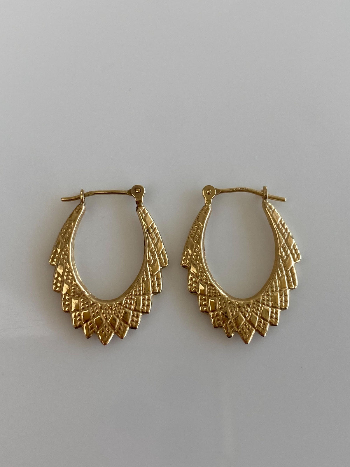 Vintage 14k Yellow Gold Textured Design Hoop Earrings