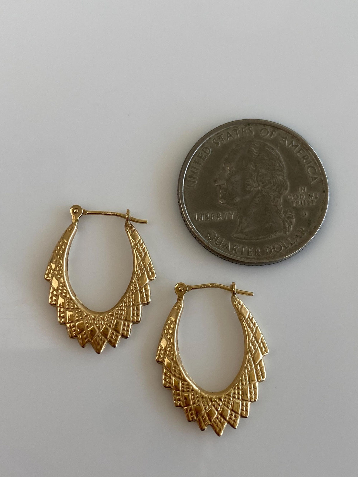 Vintage 14k Yellow Gold Textured Design Hoop Earrings