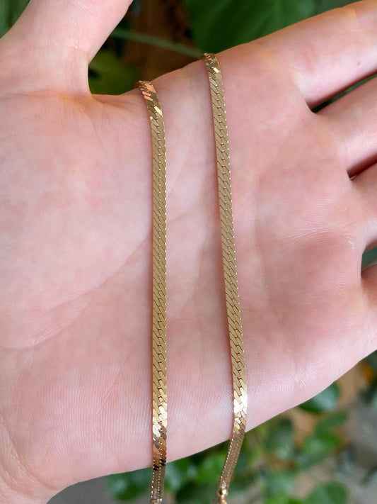 Vintage Solid 14k Yellow Gold Herringbone Chain Necklace - 17 inches