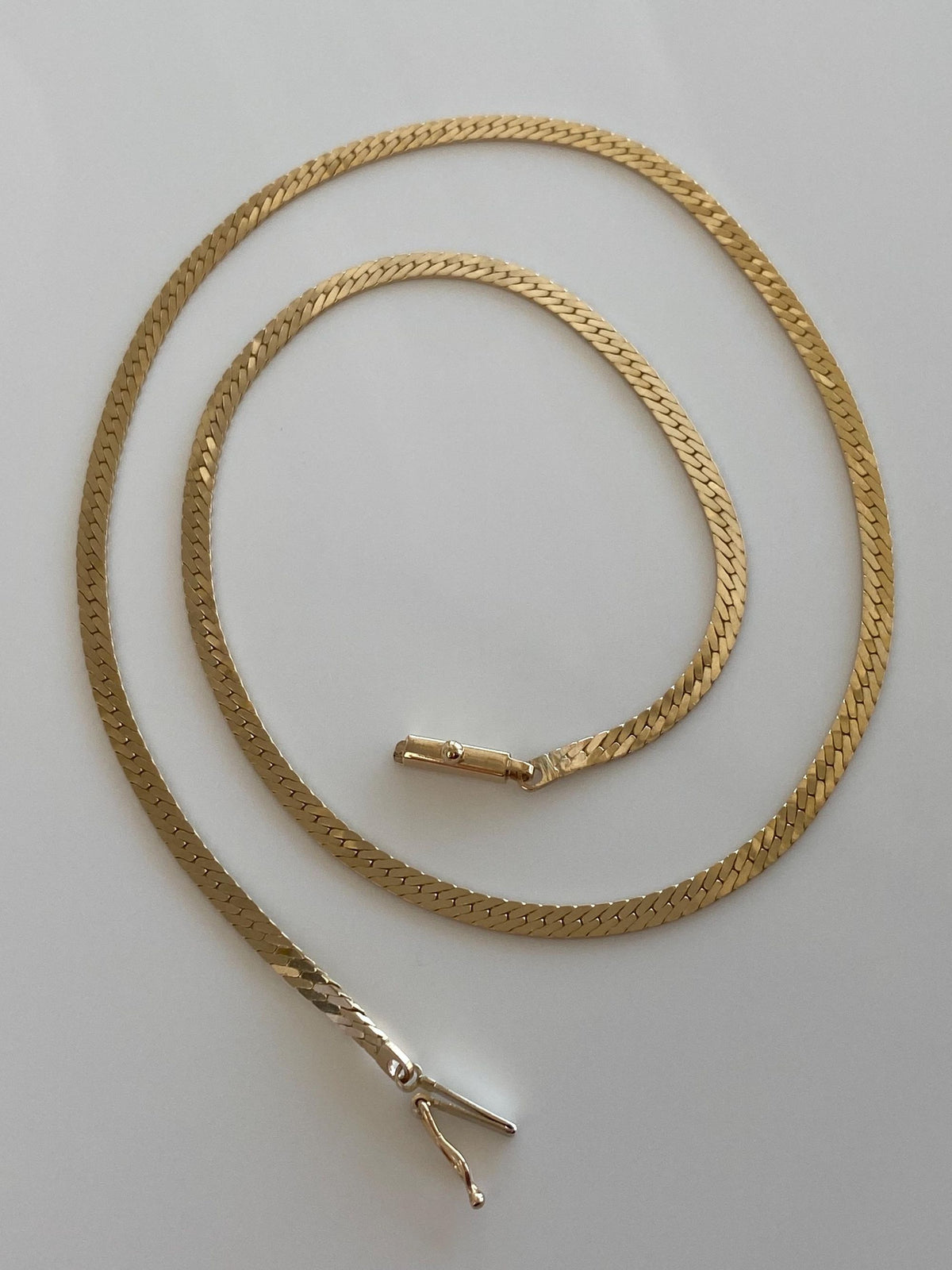 Vintage Solid 14k Yellow Gold Herringbone Chain Necklace - 17 inches