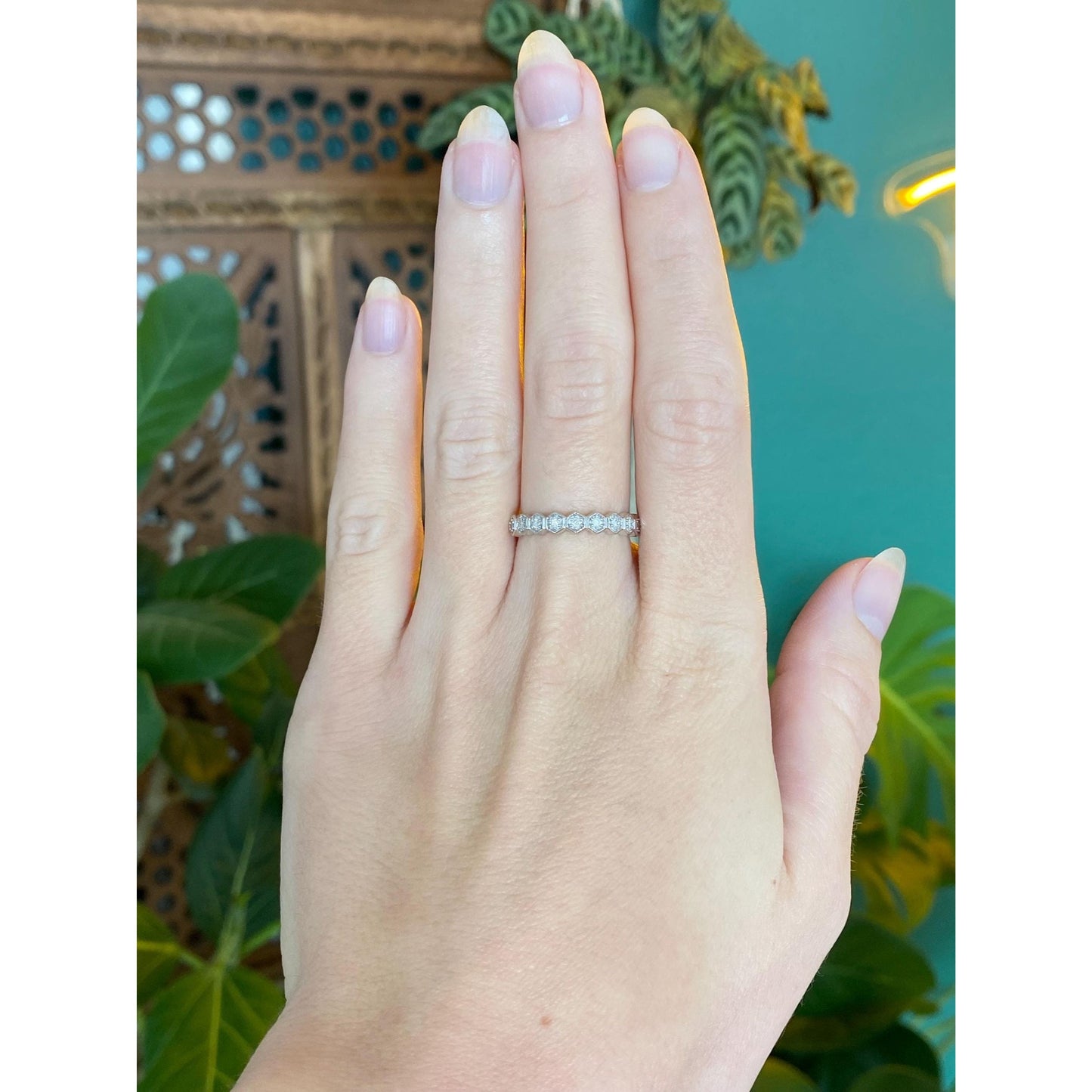 Vintage Solid 10k White Gold Diamond Ring Band - Size 6.75