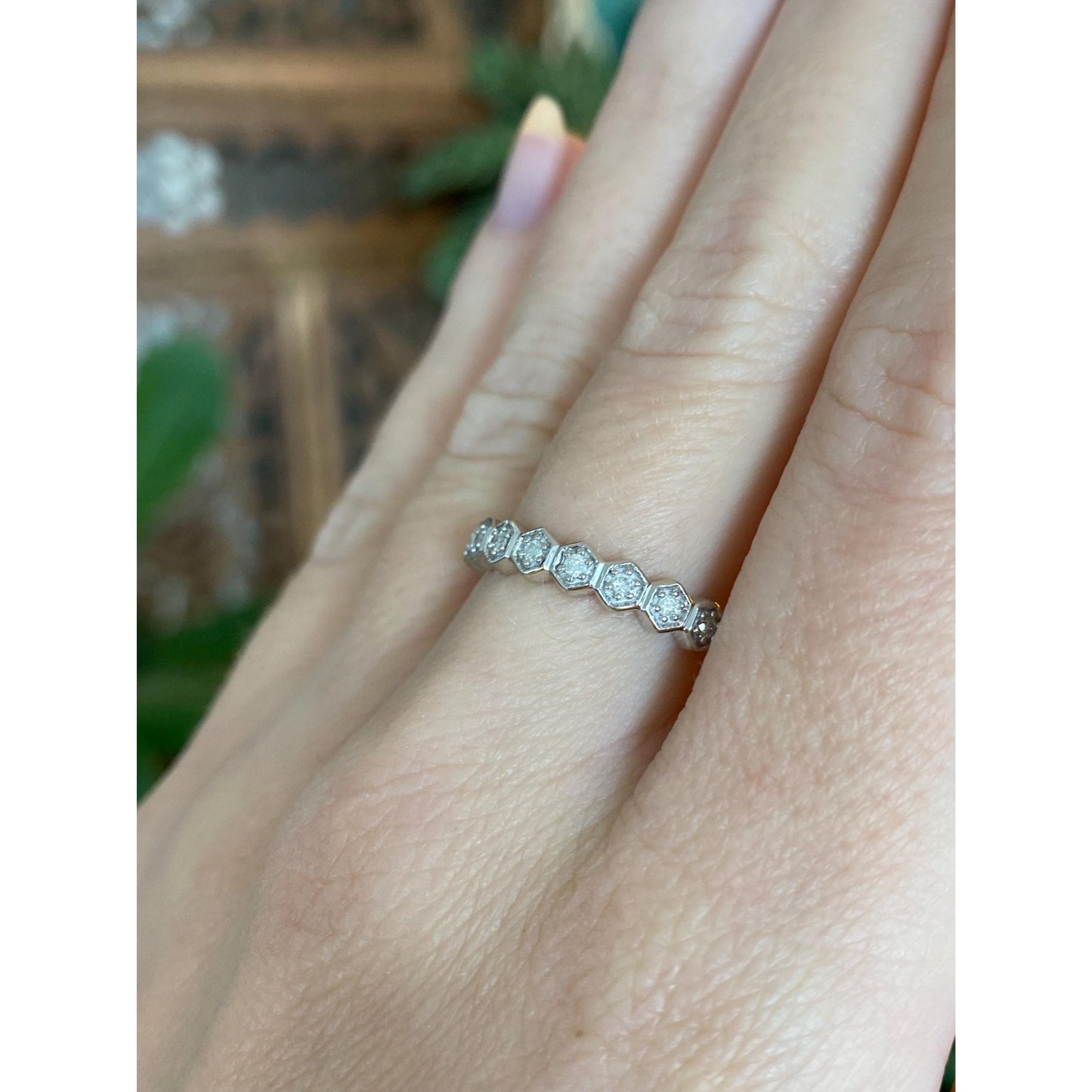 Vintage Solid 10k White Gold Diamond Ring Band - Size 6.75