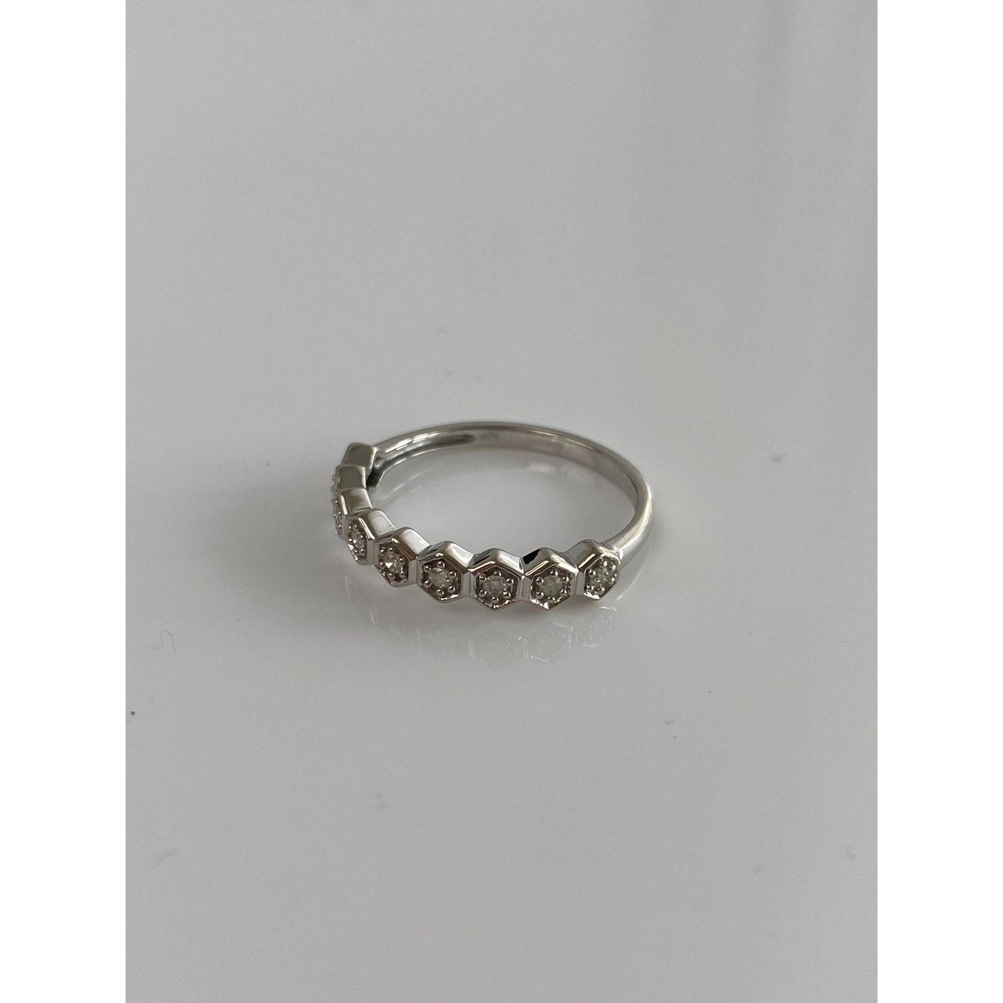 Vintage Solid 10k White Gold Diamond Ring Band - Size 6.75