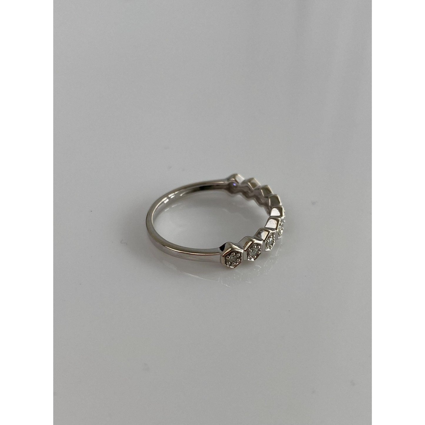 Vintage Solid 10k White Gold Diamond Ring Band - Size 6.75