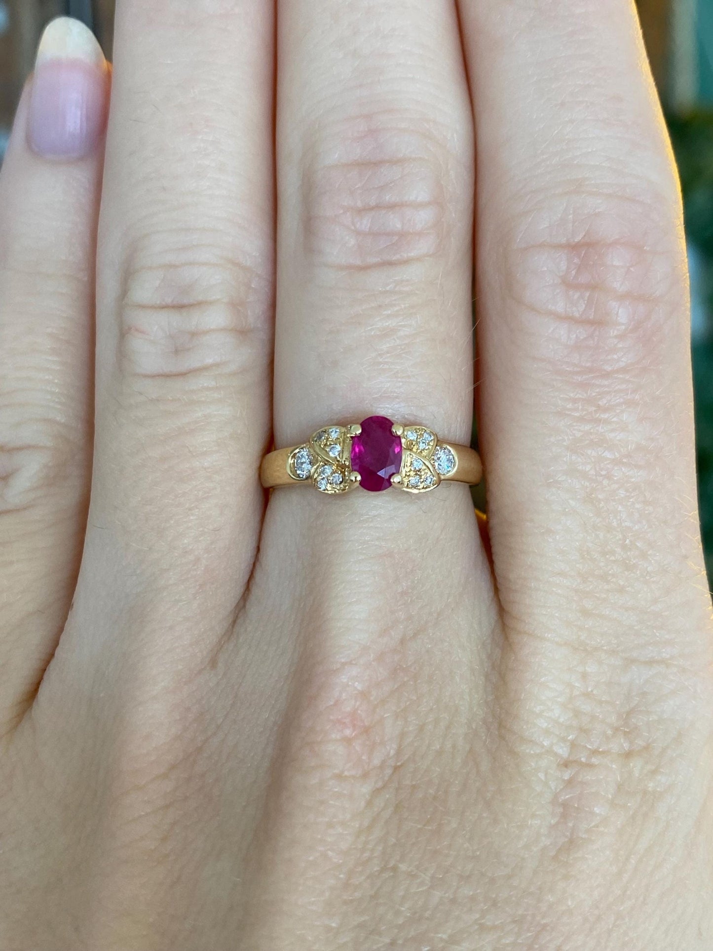 Vintage Solid 18k Yellow Gold Ruby Diamond Ring - Size 6.25