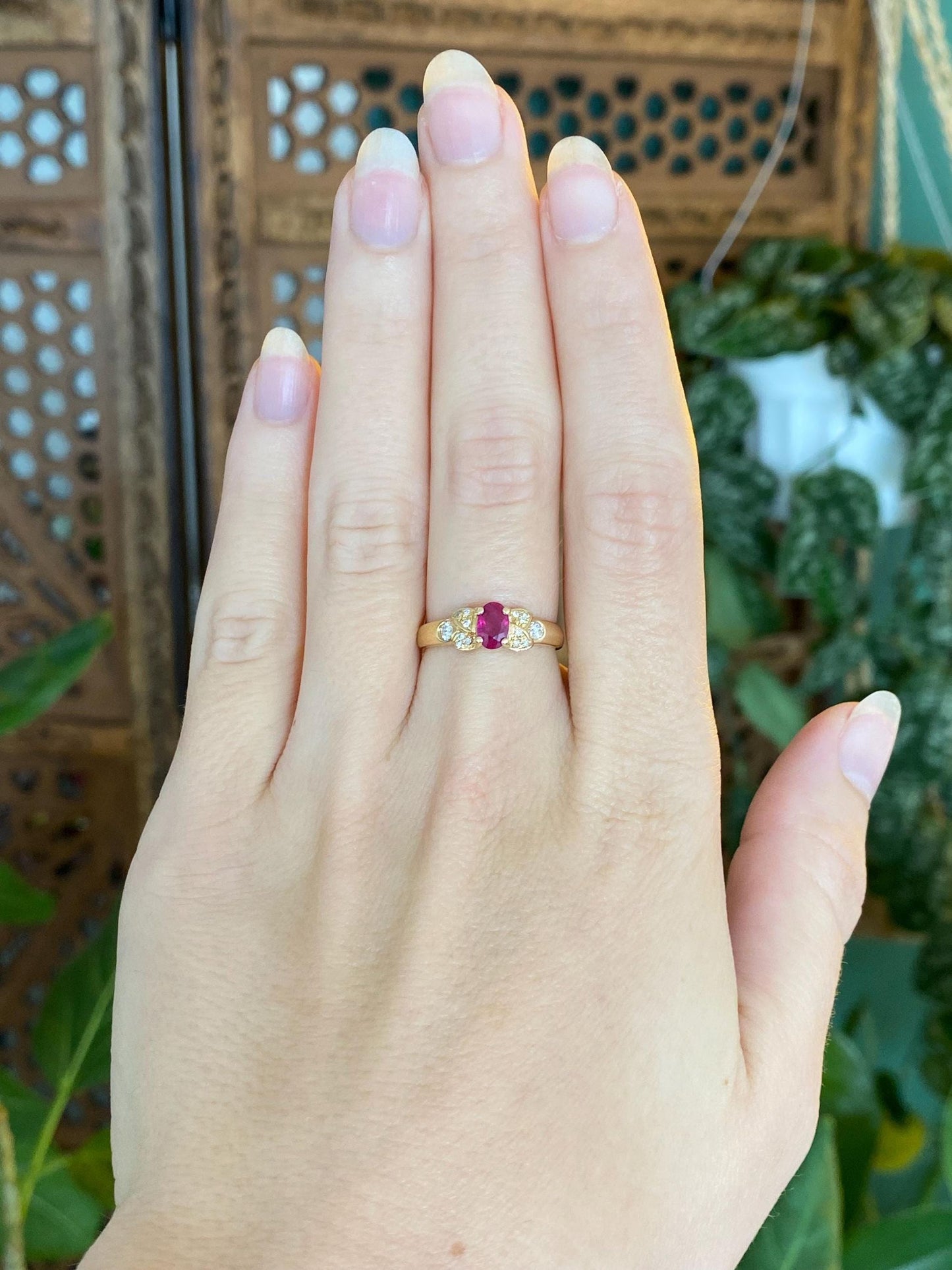 Vintage Solid 18k Yellow Gold Ruby Diamond Ring - Size 6.25