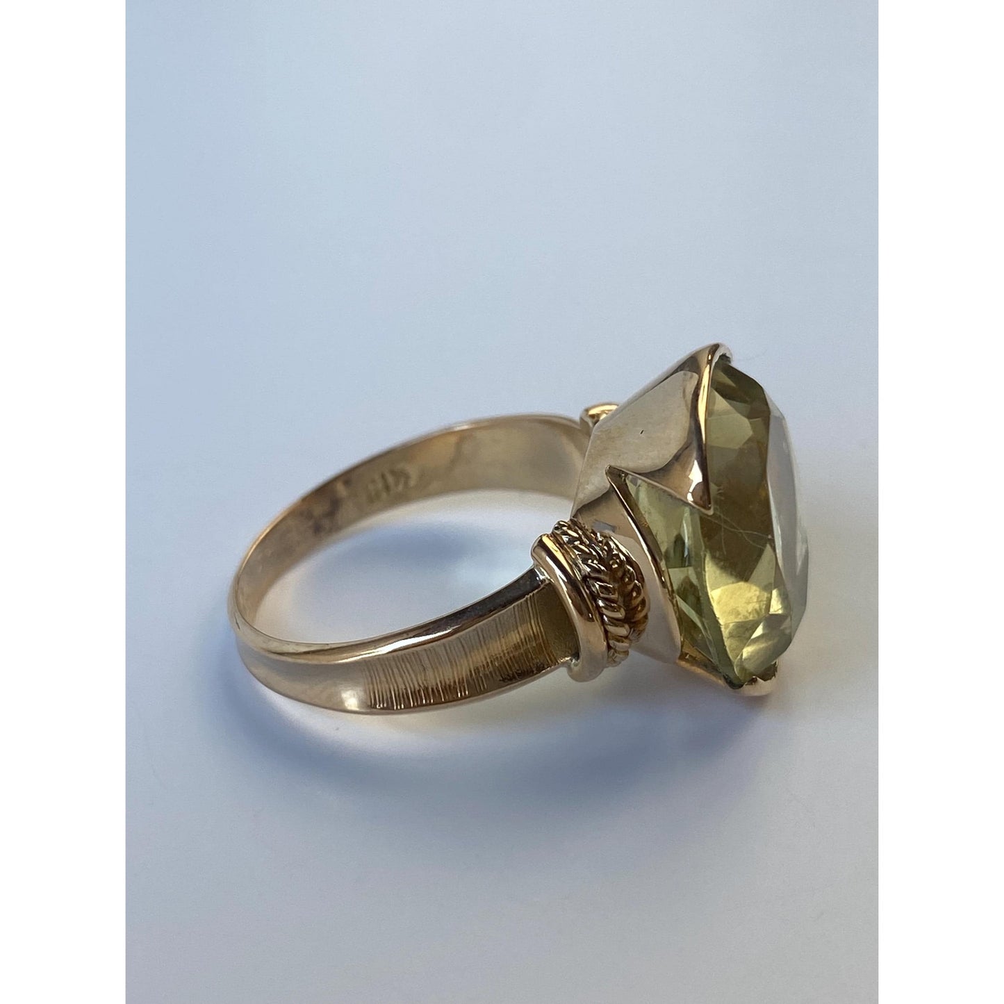 Vintage Solid 18k Yellow Gold Lemon Quartz Ring - Size 6.5