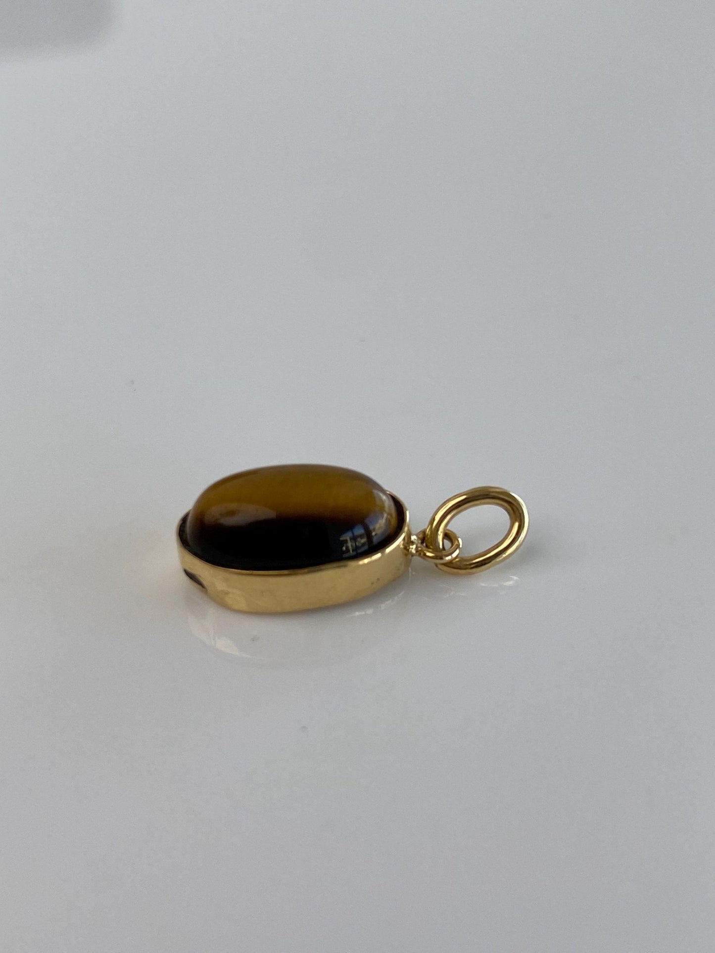 Vintage Solid 18k Yellow Gold Tigers Eye Charm