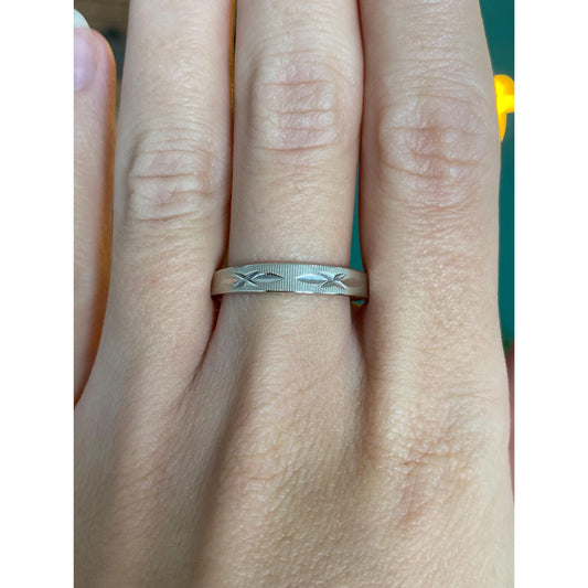 Vintage Solid 14k White Gold Diamond Cut Satin Ring Band - Size 10