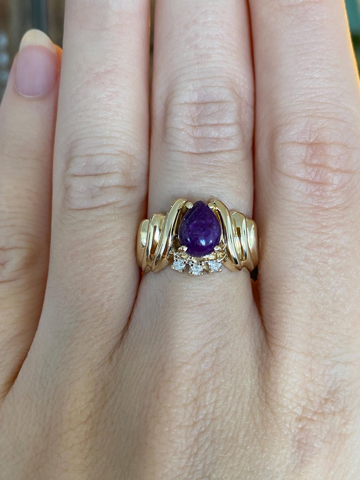 Vintage Solid 14k Yellow Gold Diamond Purple Charoite Designed Ring - Size 6.5